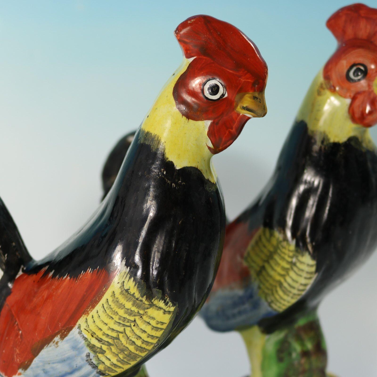 Coppia di figure di galletti in ceramica perlata dello Staffordshire in vendita 6