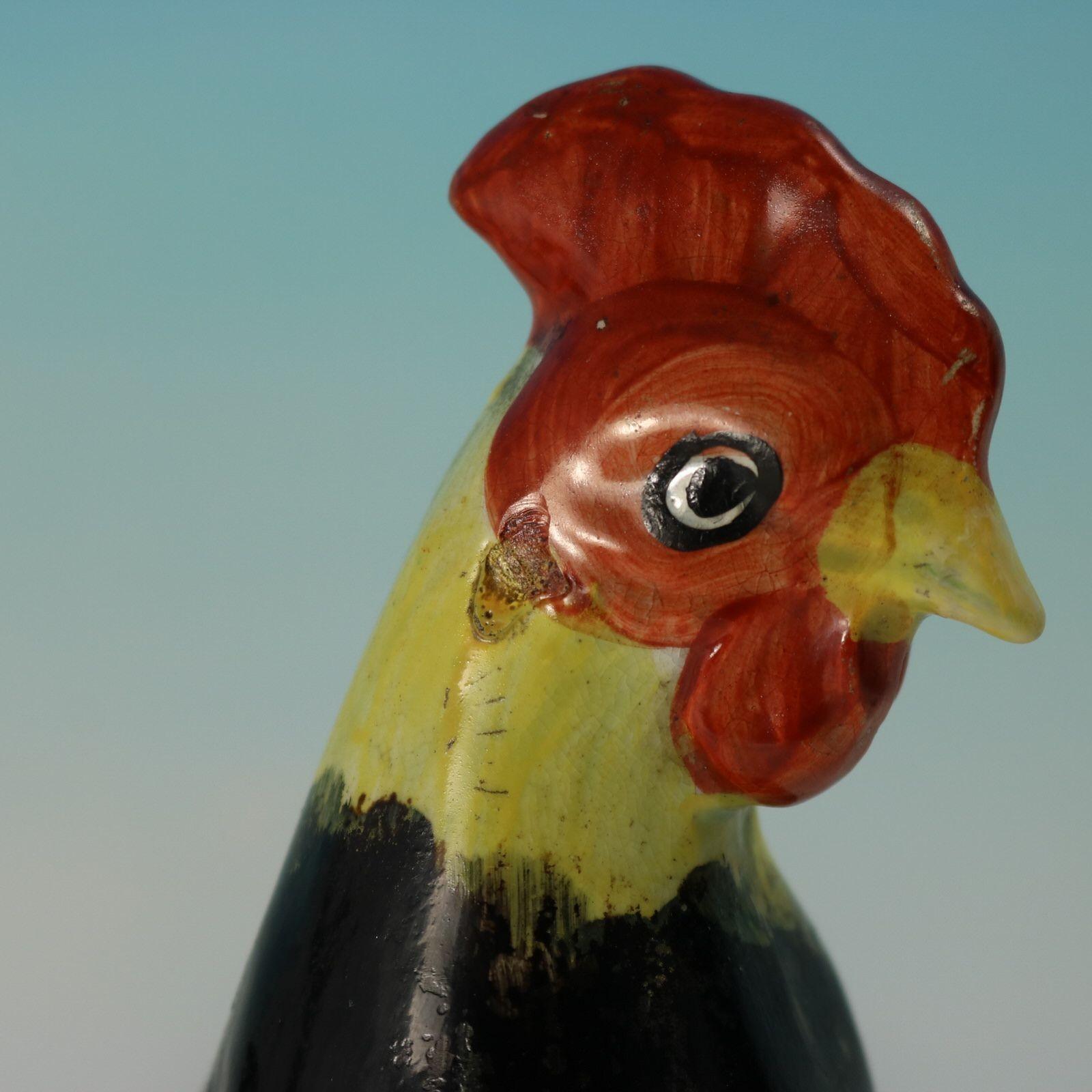 Coppia di figure di galletti in ceramica perlata dello Staffordshire in vendita 9