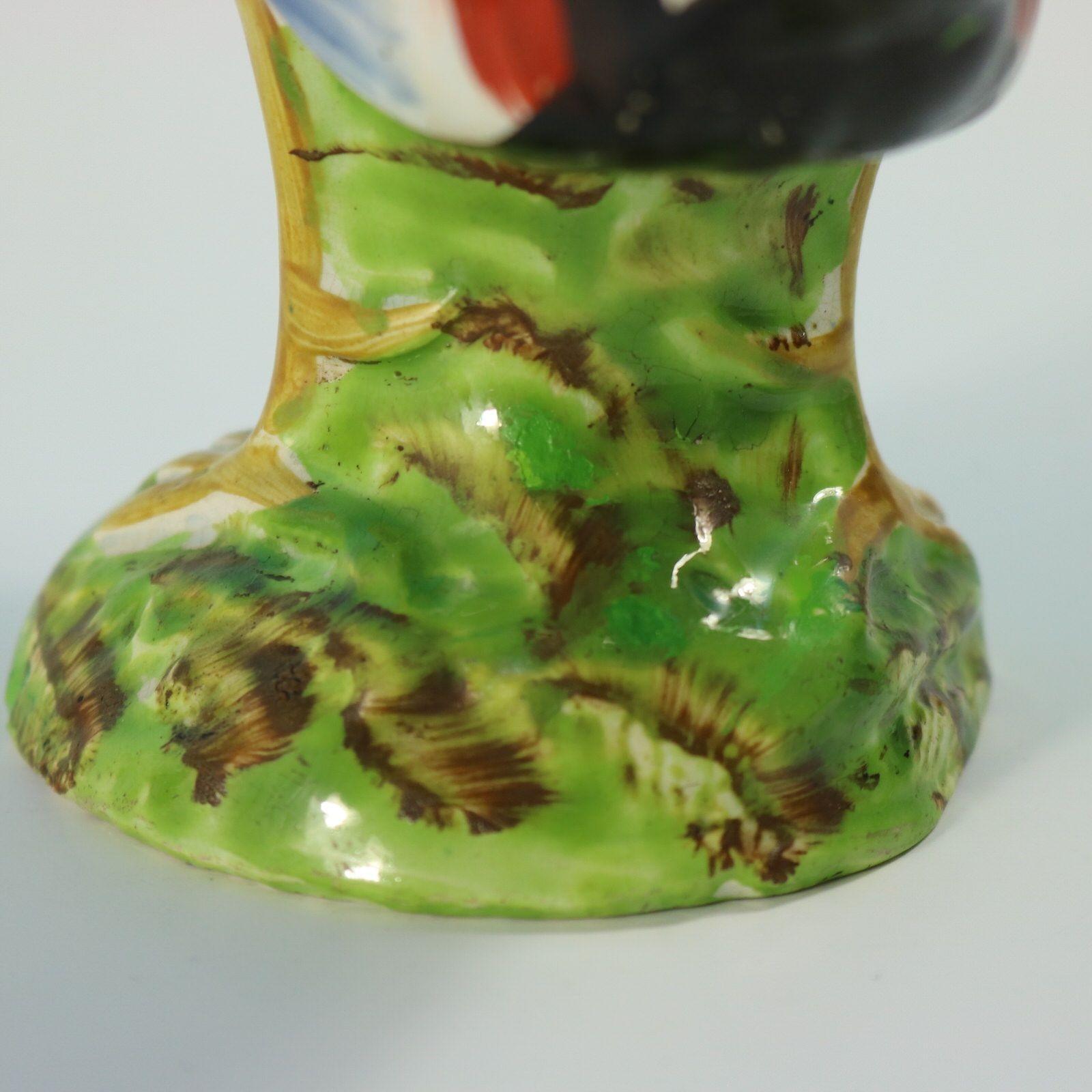 Coppia di figure di galletti in ceramica perlata dello Staffordshire in vendita 15