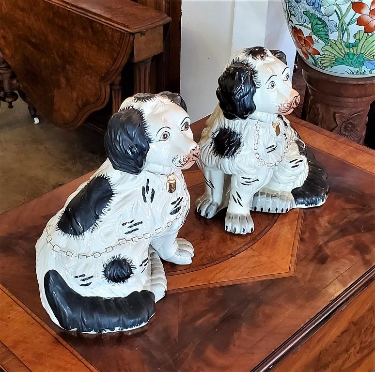 20th Century Pair of Staffordshire Style Ceramic Spaniels