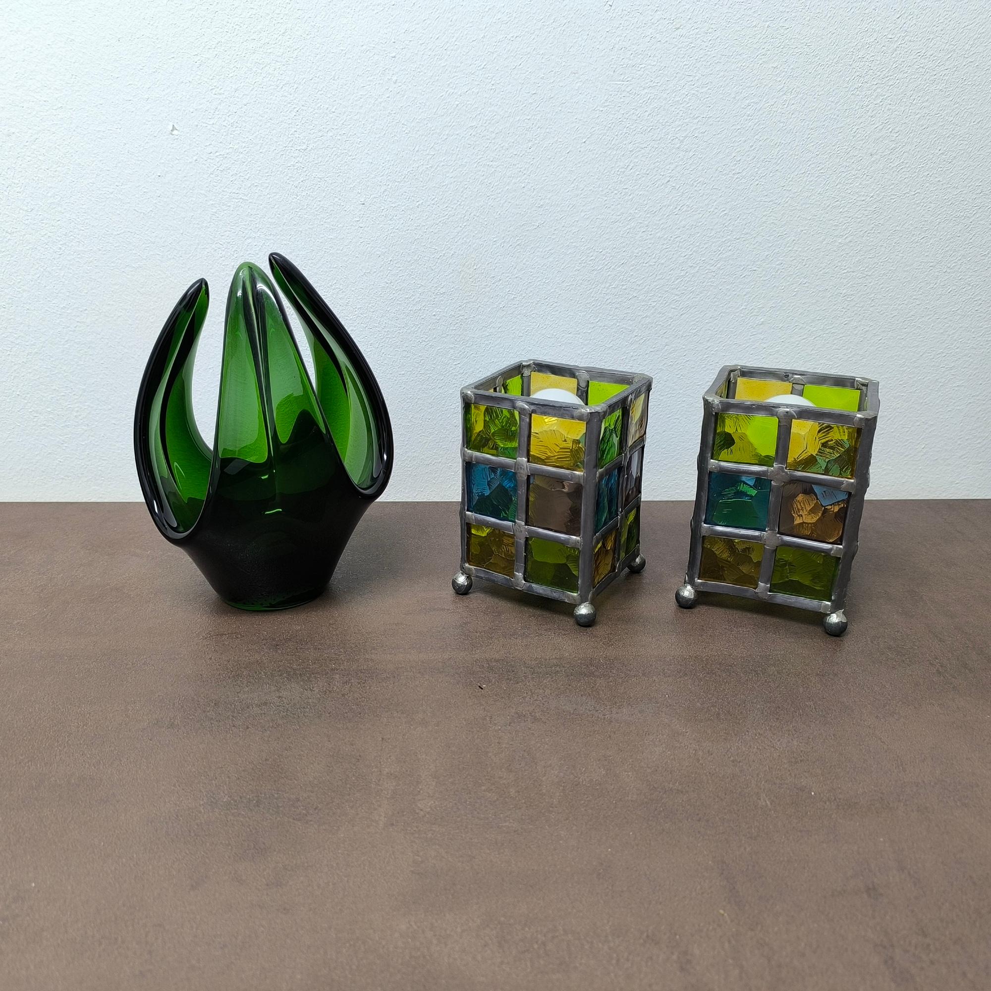 Hand-Crafted Pair of Stained Glass Lamps in Quadrangular Prism Form, Midcentury Modern For Sale