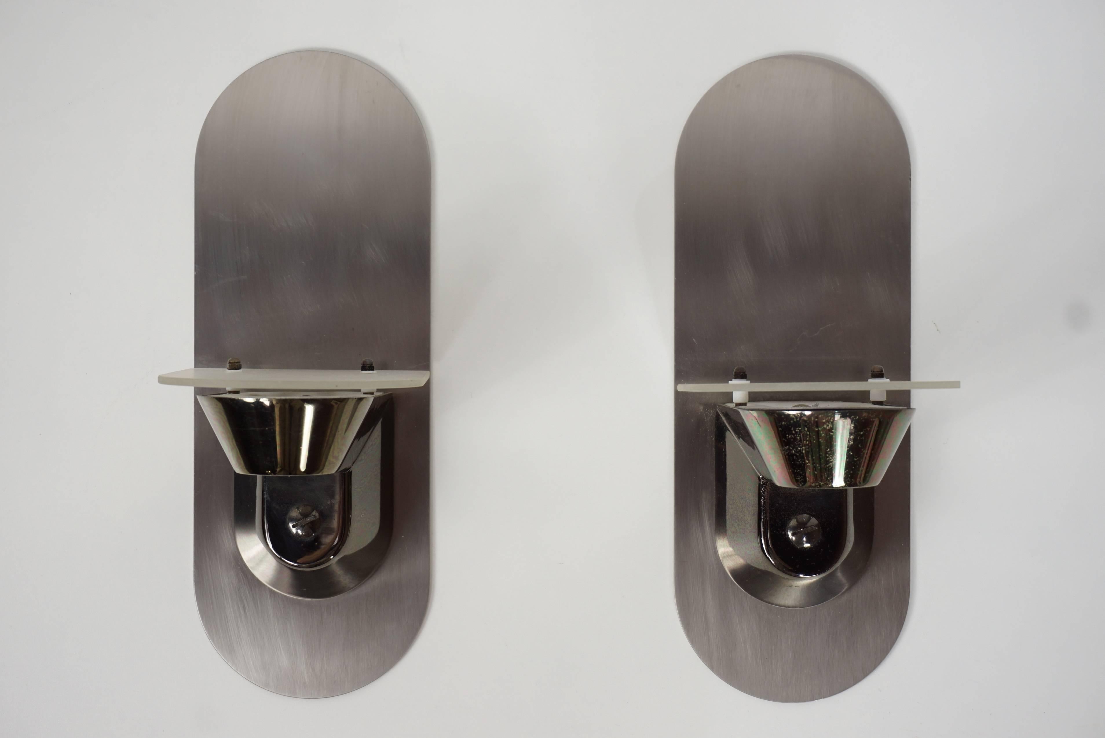 Pair of Stainless Steel and Glass Design Halogen Wall Sconces In Excellent Condition For Sale In Tourcoing, FR