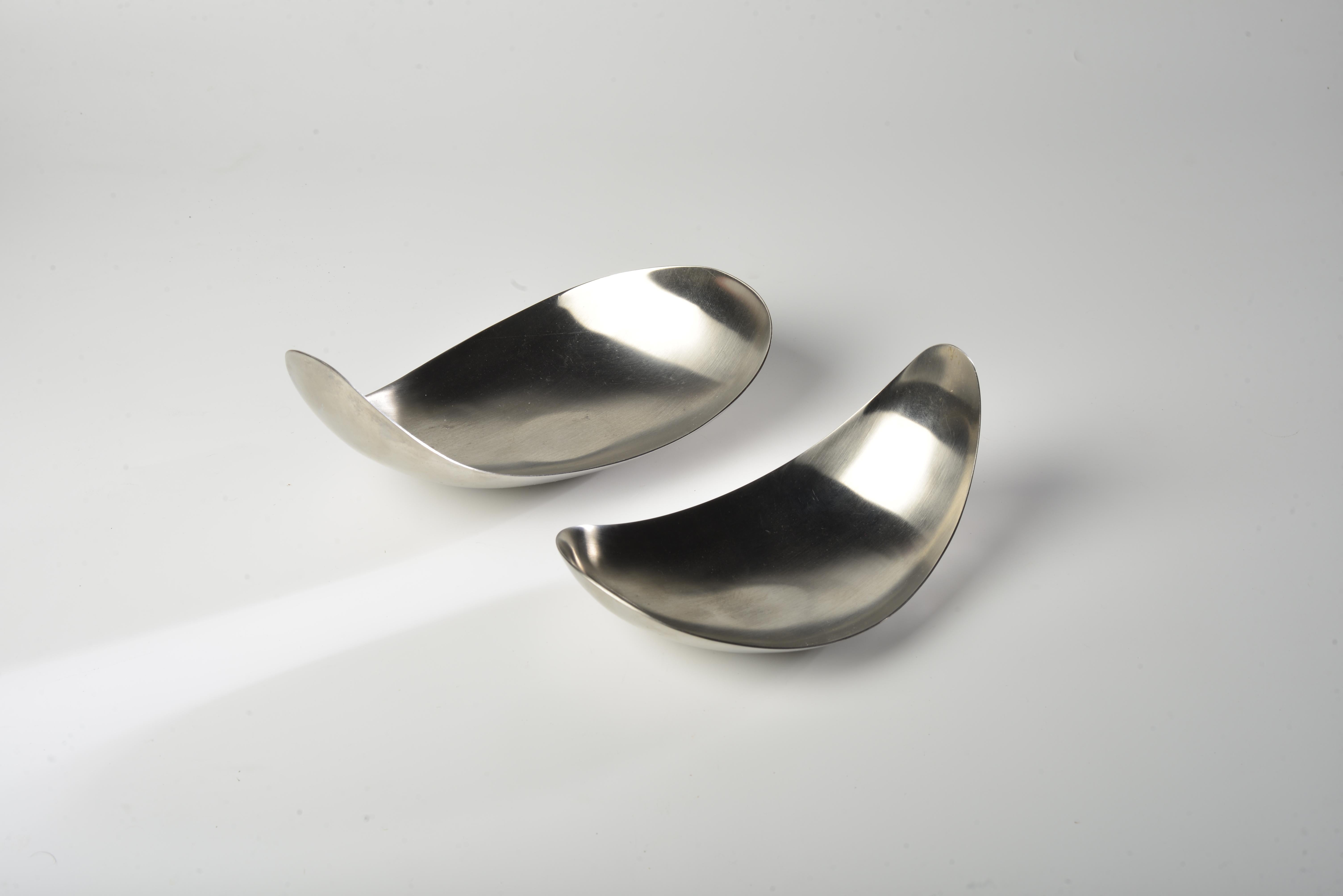 Two stainless steel dishes or pocket trays, Leaf model, design by Helle Damkjær, published by Georg Jensen in Denmark. The shape is inspired by the magnolia flower. 
(Price per pair)