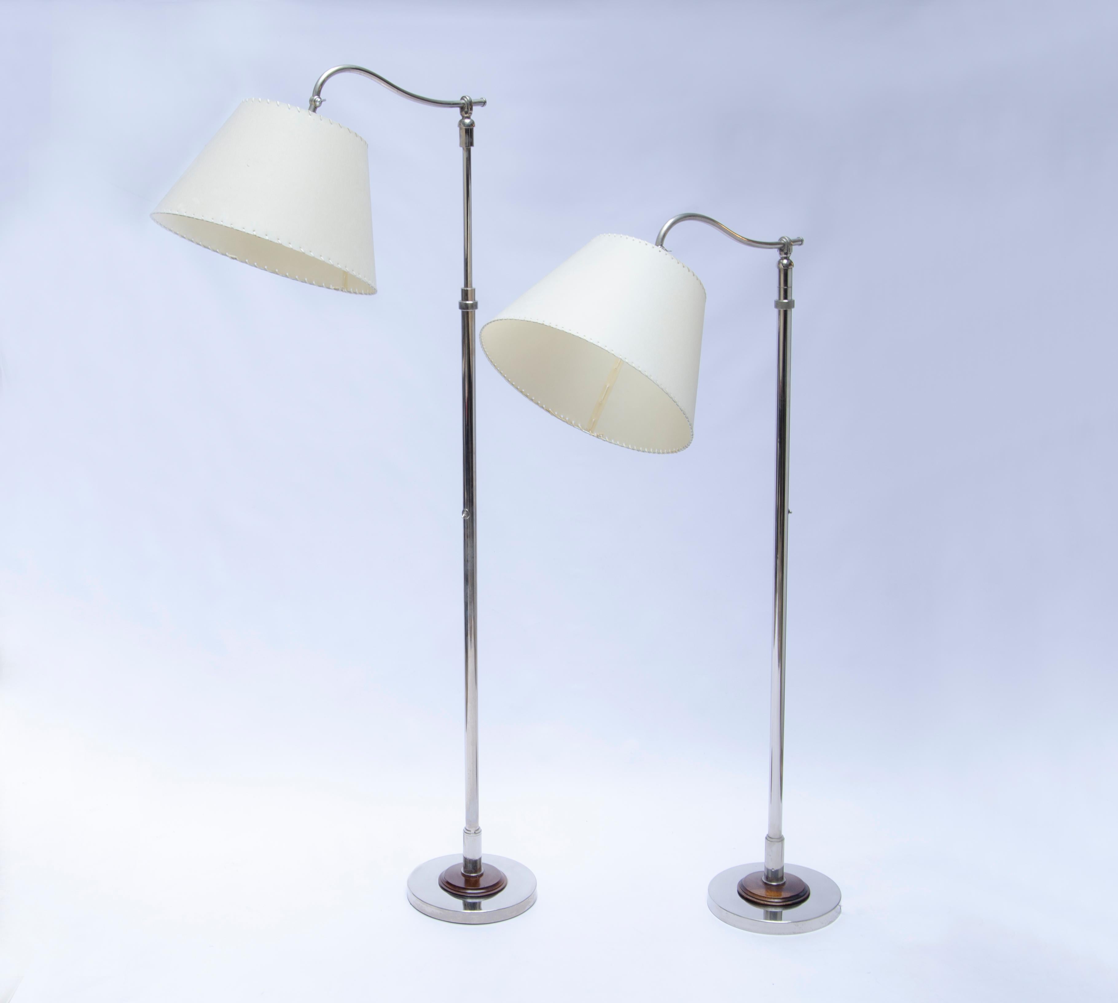 Art Deco Pair of Standing Lamps with Adjustable Height by Comte For Sale