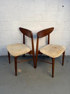 Pair of Stanley Model 404-85 Mid-Century Walnut Dinning Chairs