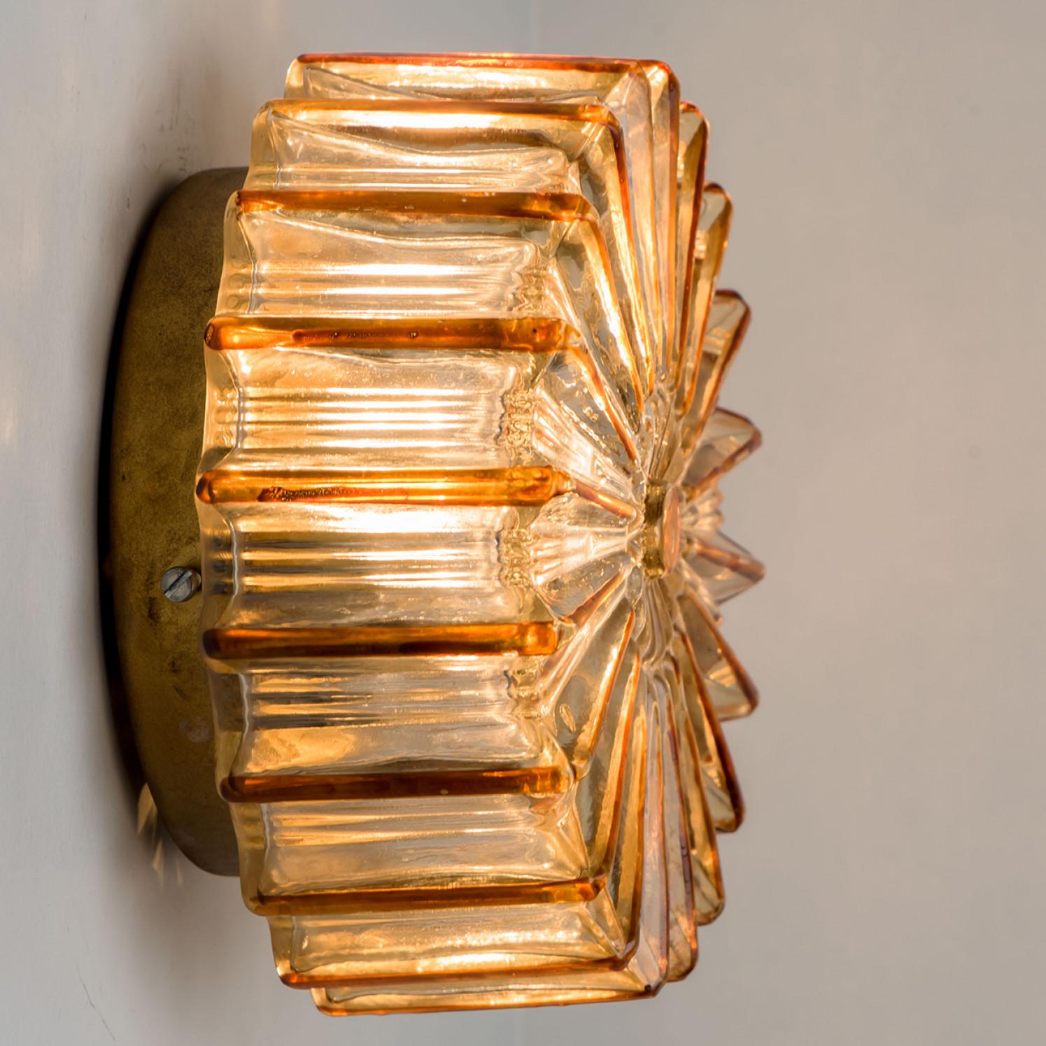 Pair Of Star Amber Bubble Glass Wall Lights in Style of Helena Tynell, 1960 In Good Condition In Rijssen, NL