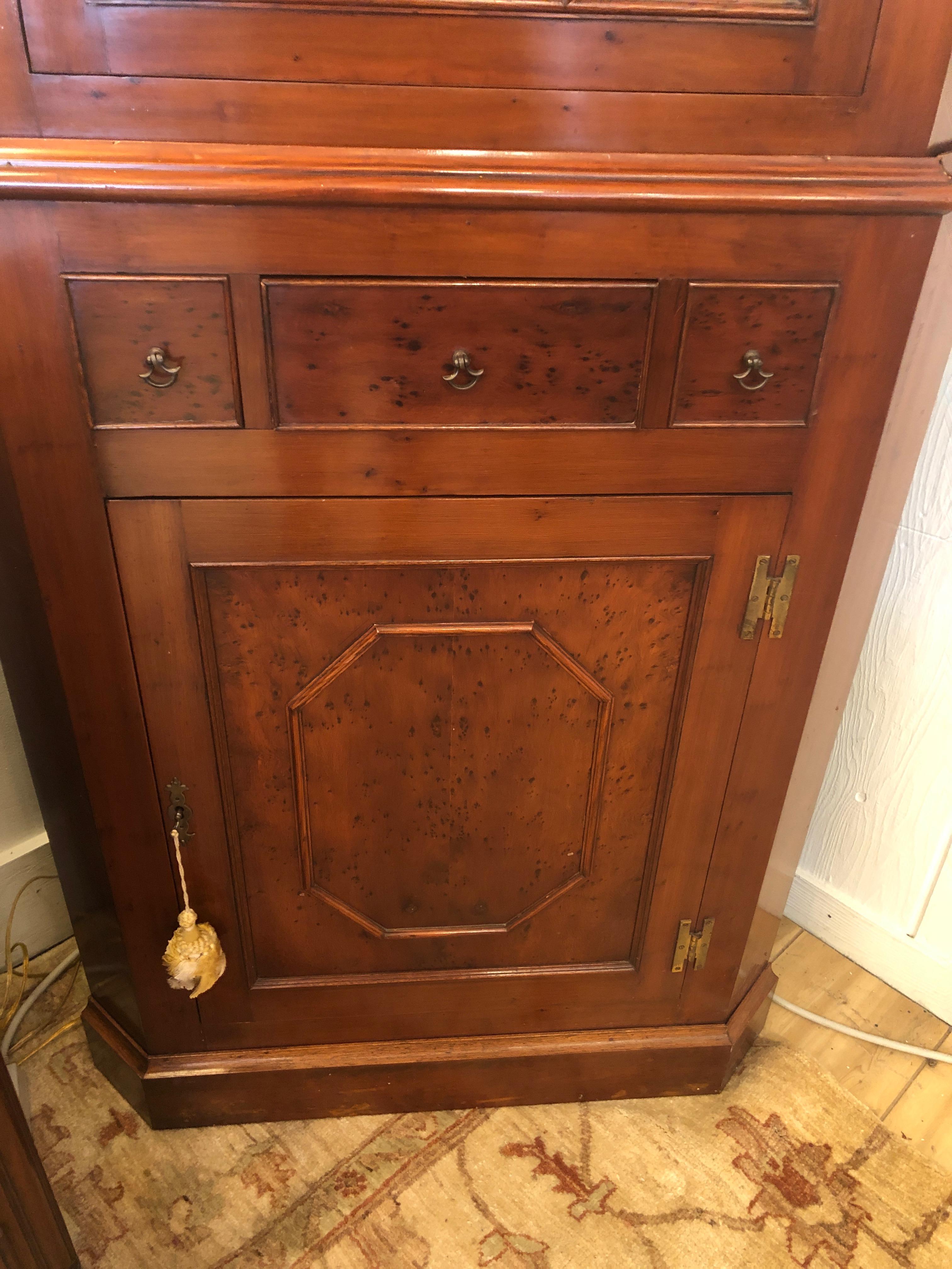 Pair of Stately Chippendale Style Mahogany and Glass Doored Corner Cabinets In Excellent Condition In Hopewell, NJ