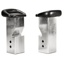 Pair of Steel and Leather Mid-century Modern Italian Bar Stools by Marzio Cecchi