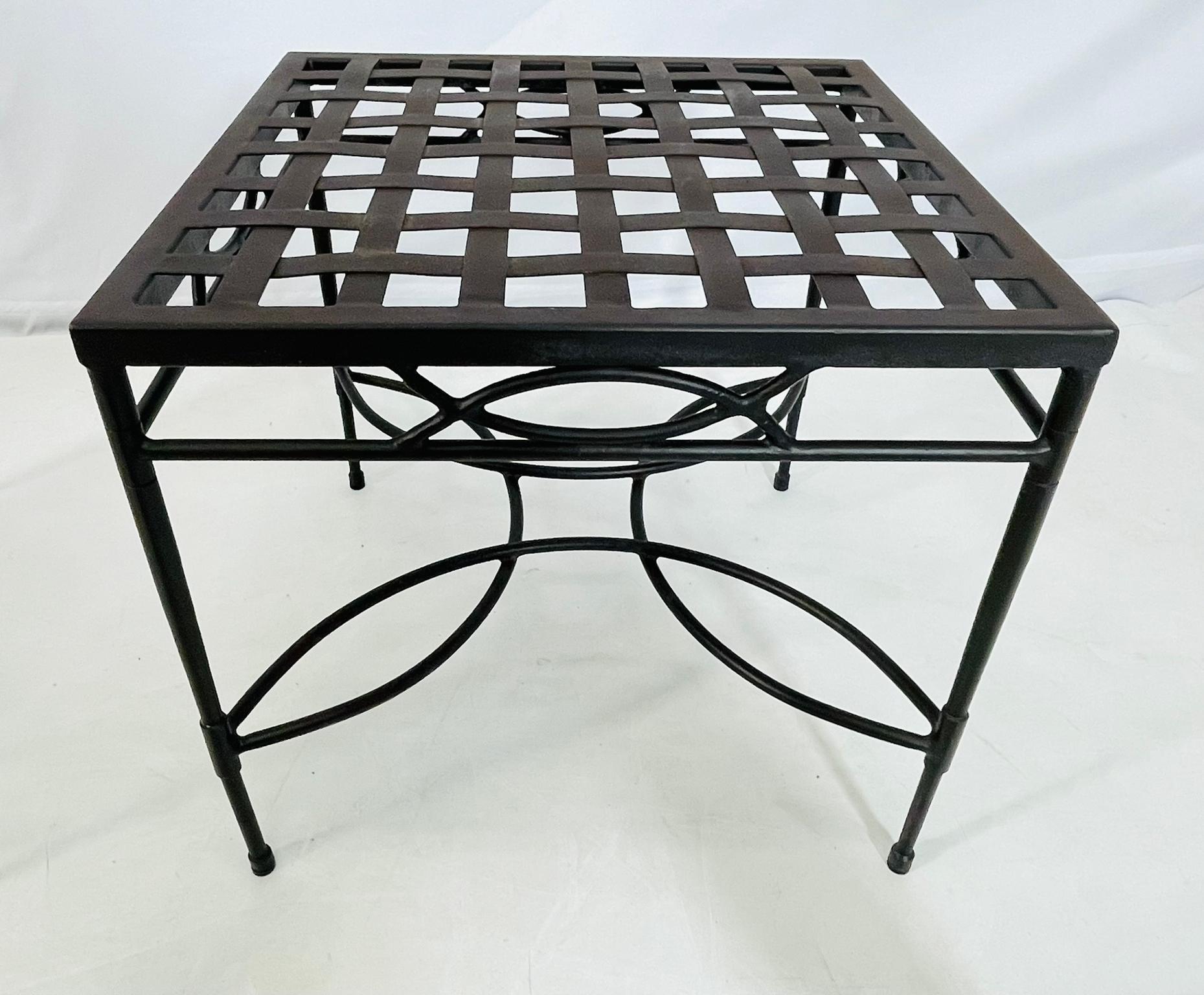 Pair of Steel End Tables by Mario Papperzini for Amalfi Furniture, USA 1980's For Sale 8