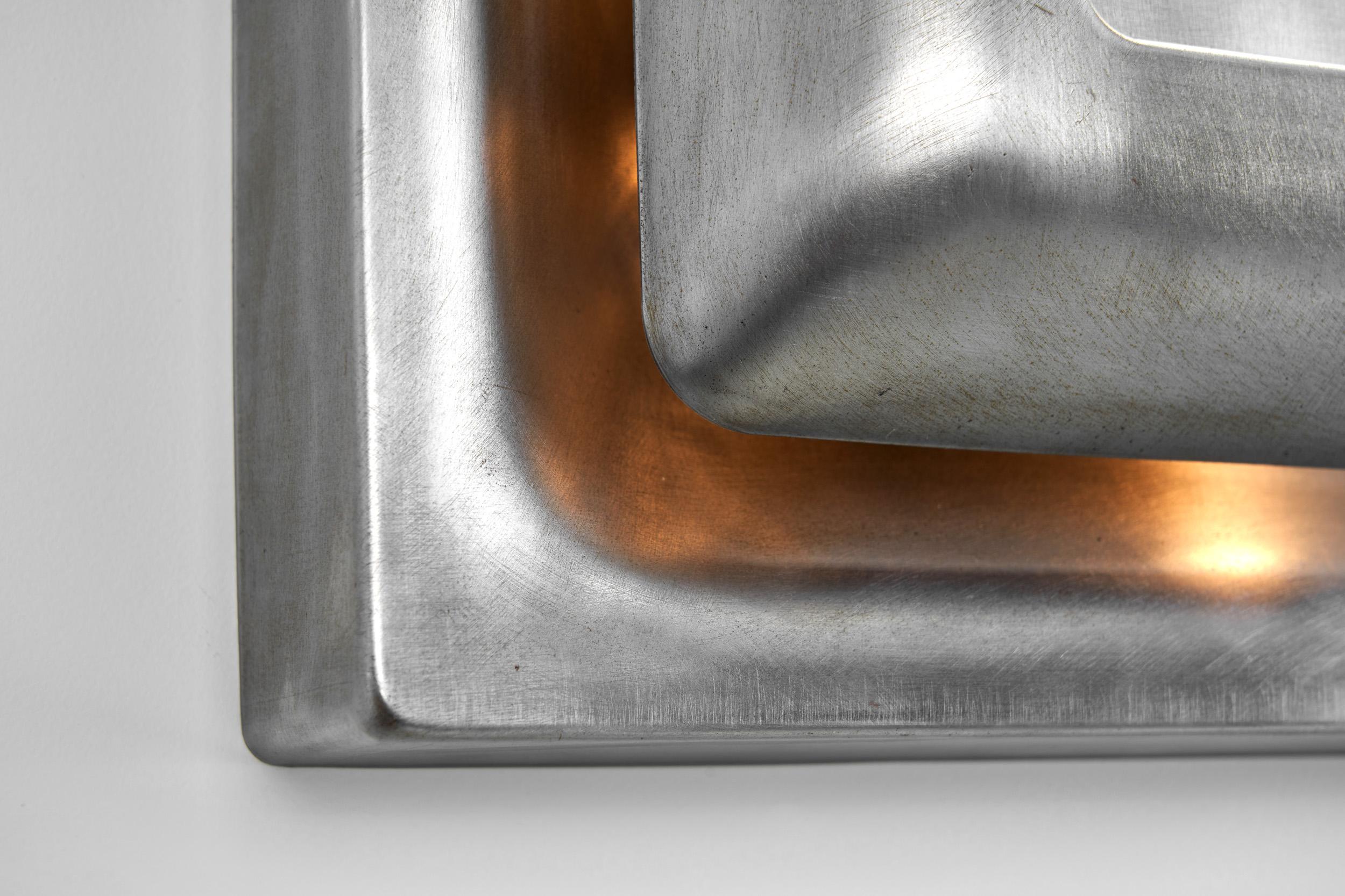 Pareja de lámparas de pared Steel Space Age de Doria, Alemania Años 60 en venta 10