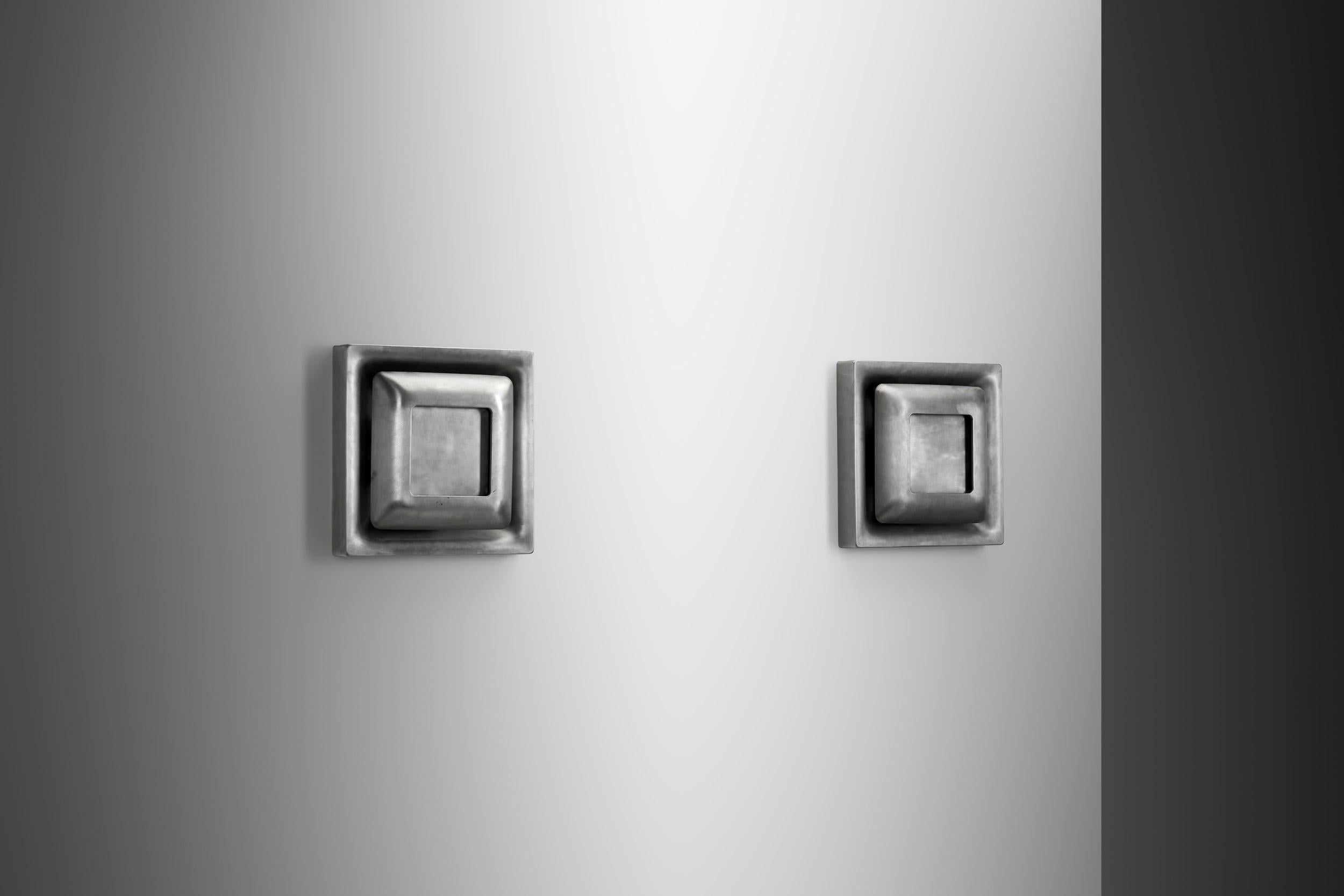 Pareja de lámparas de pared Steel Space Age de Doria, Alemania Años 60 Era espacial en venta