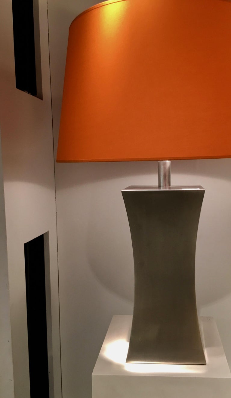 Pair of Steel Table Lamps with Orange Lampshades by Françoise Sée, France, 1970 For Sale 8