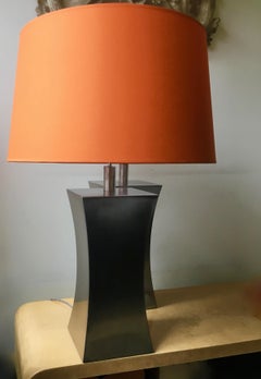 Pareja de lámparas de mesa de acero con pantallas naranjas de Françoise Sée, Francia, 1970