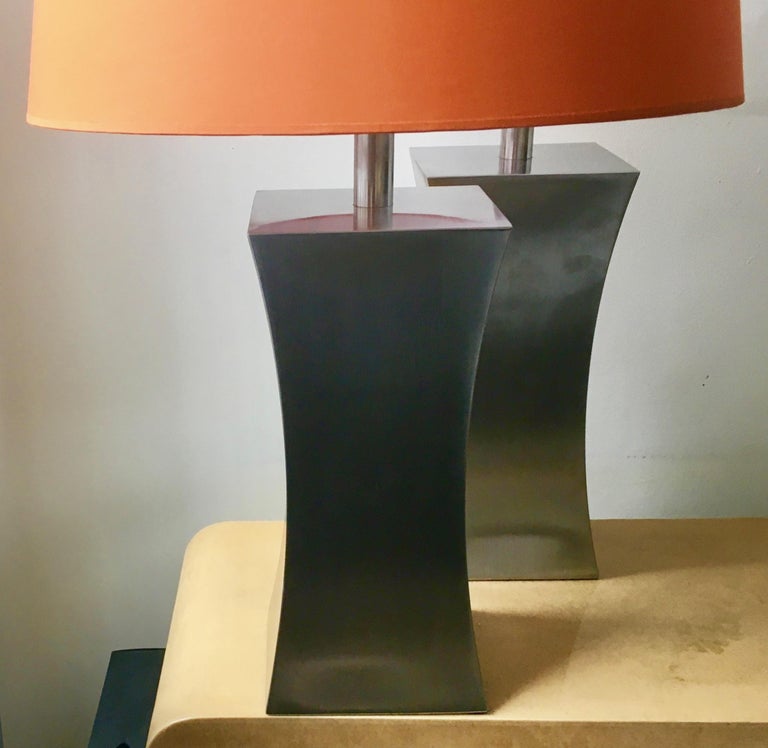 Late 20th Century Pair of Steel Table Lamps with Orange Lampshades by Françoise Sée, France, 1970 For Sale