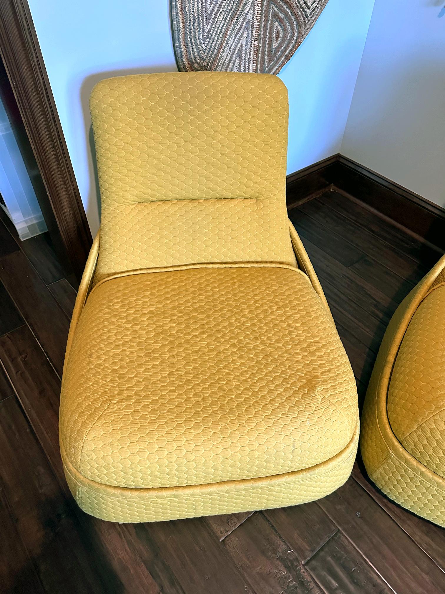 Acciaio Coppia di sedie da salotto convertibili Steelcase Hosu con ottomana Patricia Urquiola in vendita