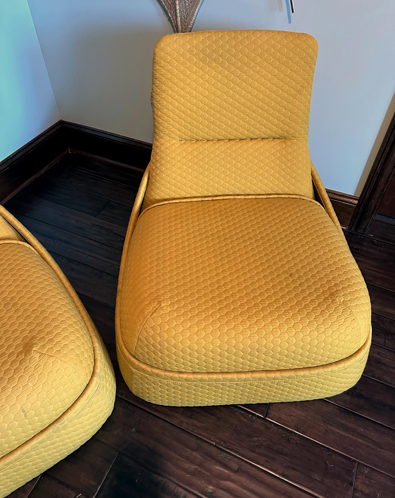 Coppia di sedie da salotto convertibili Steelcase Hosu con ottomana Patricia Urquiola in vendita 1