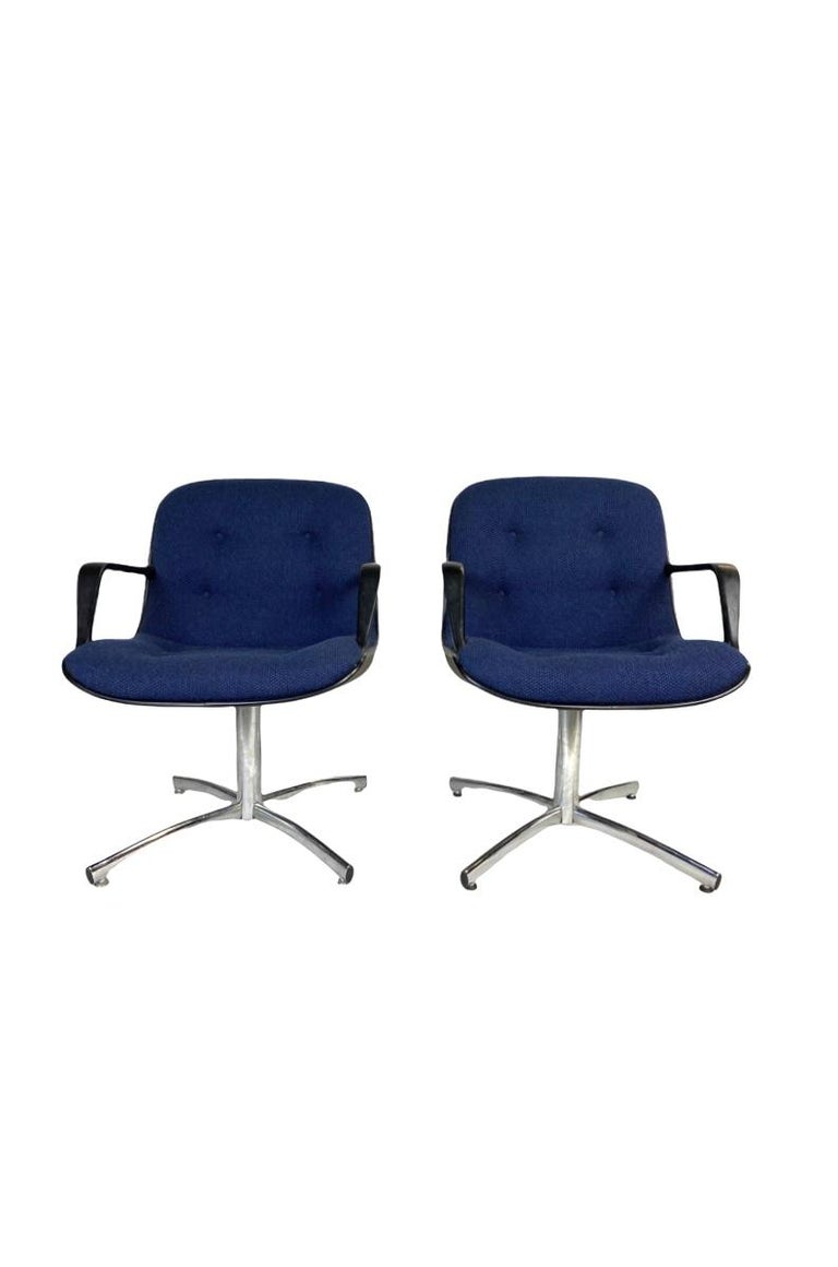 Pair of Steelcase Office Desk Chairs For Sale at 1stDibs