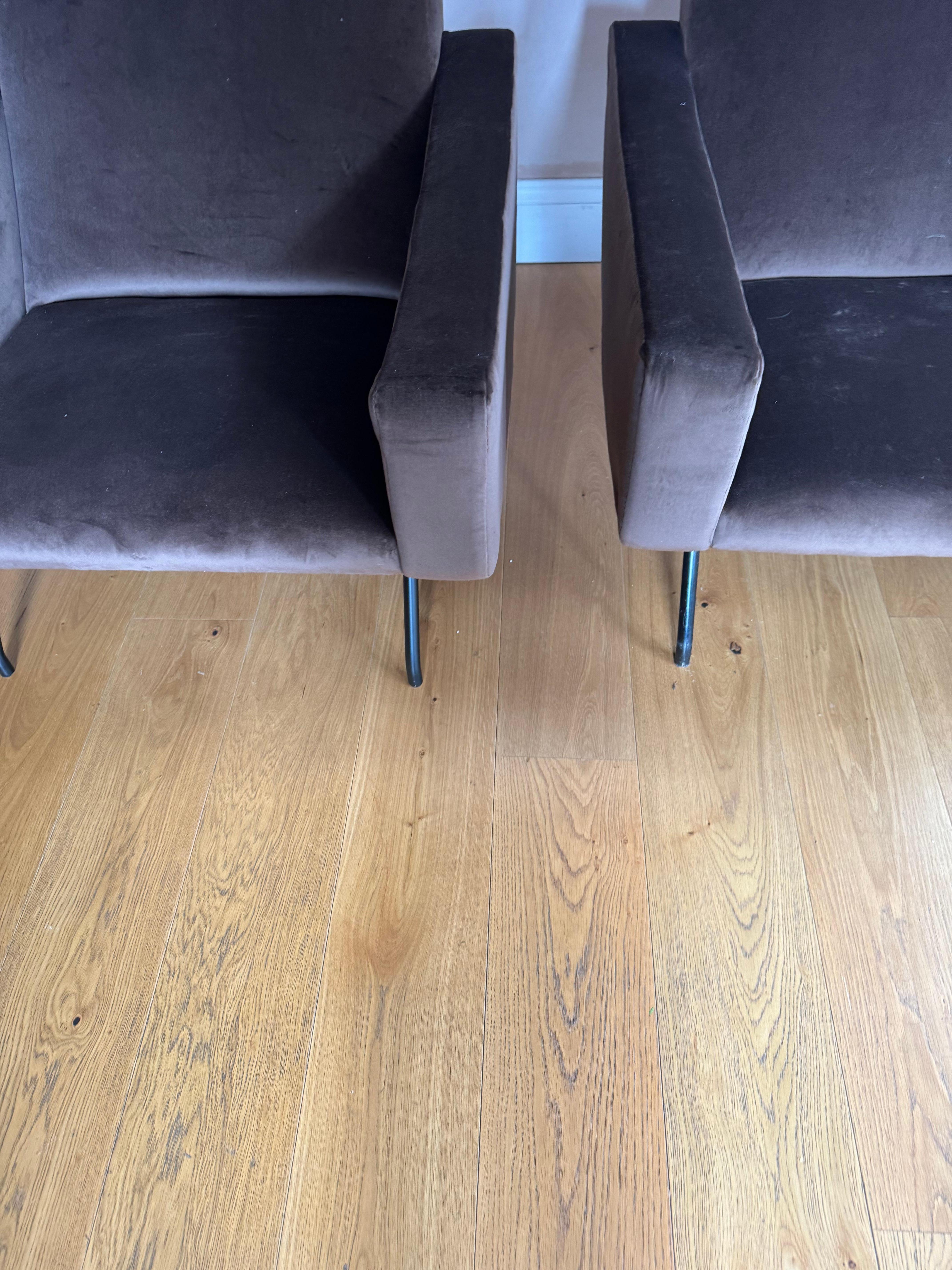 Mid-Century moderno Coppia di poltrone Steiner Galeon attribuite a Joseph Andre Motte in vendita