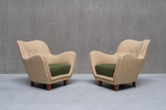 Pareja de sillones Sten Wicéns en tela Pierre Frey y olmo, Suecia, años 50