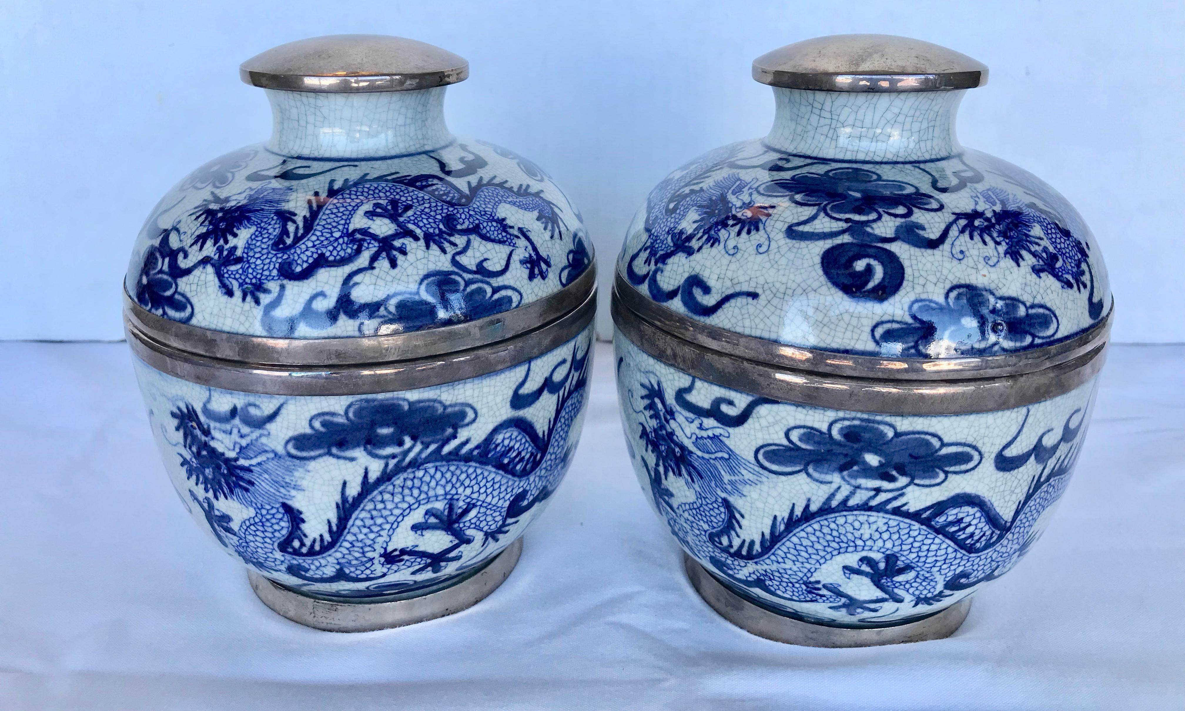 Pair of Sterling Mounted Chinese Blue and White Jars In Good Condition In West Palm Beach, FL