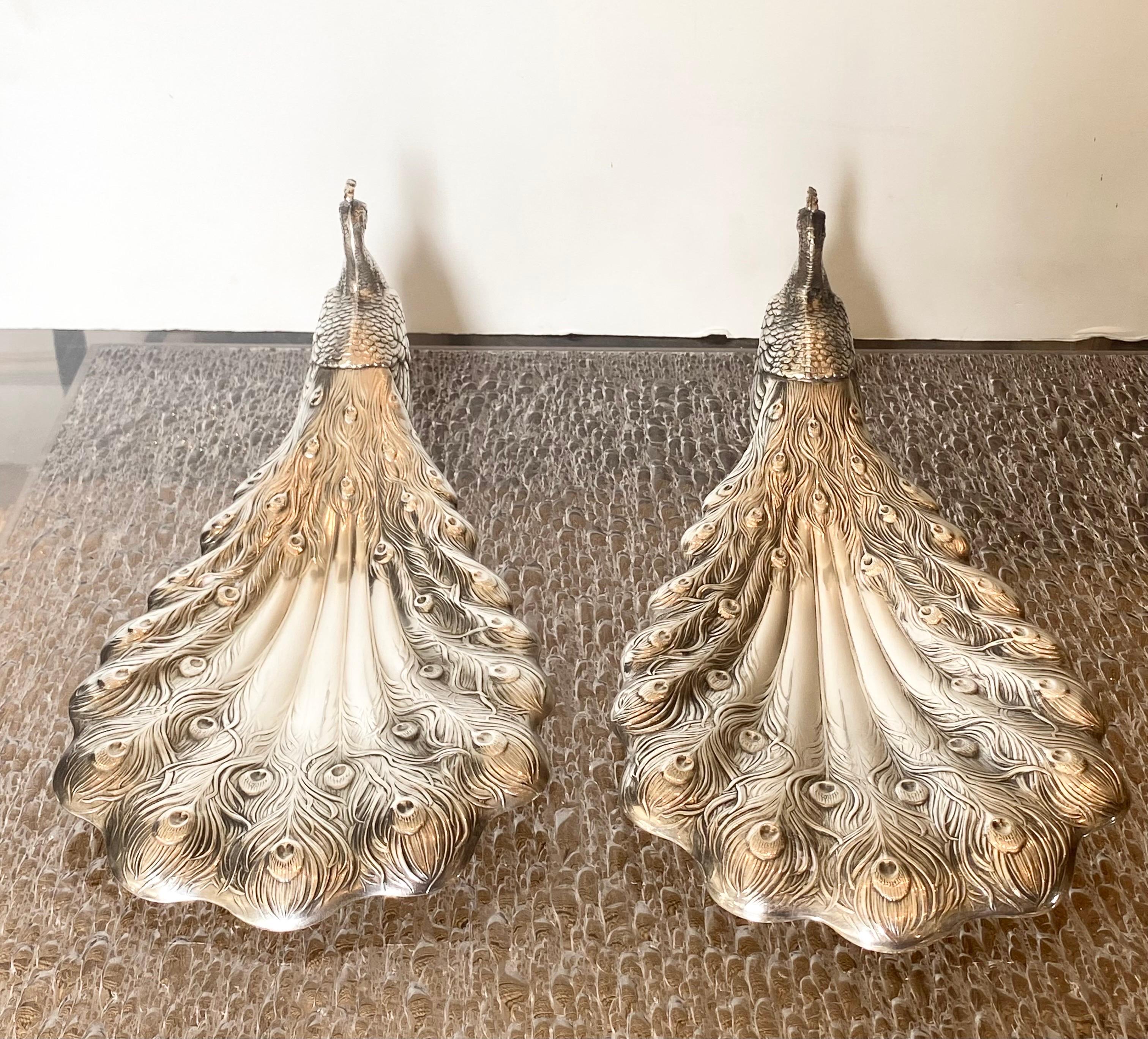 Pareja de bandejas con forma de pavo real de ley en venta 4