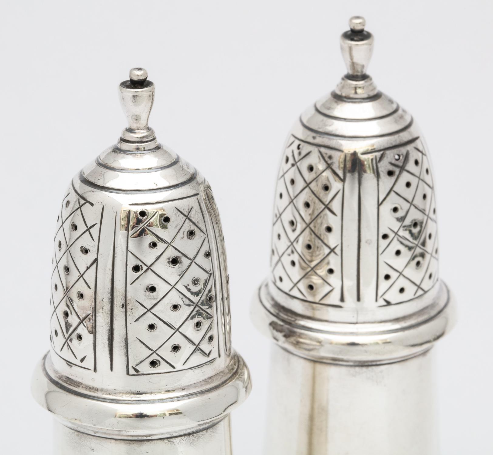 Pair of Sterling Silver American Colonial, Style Salt and Pepper Shaker/Casters In Excellent Condition In New York, NY