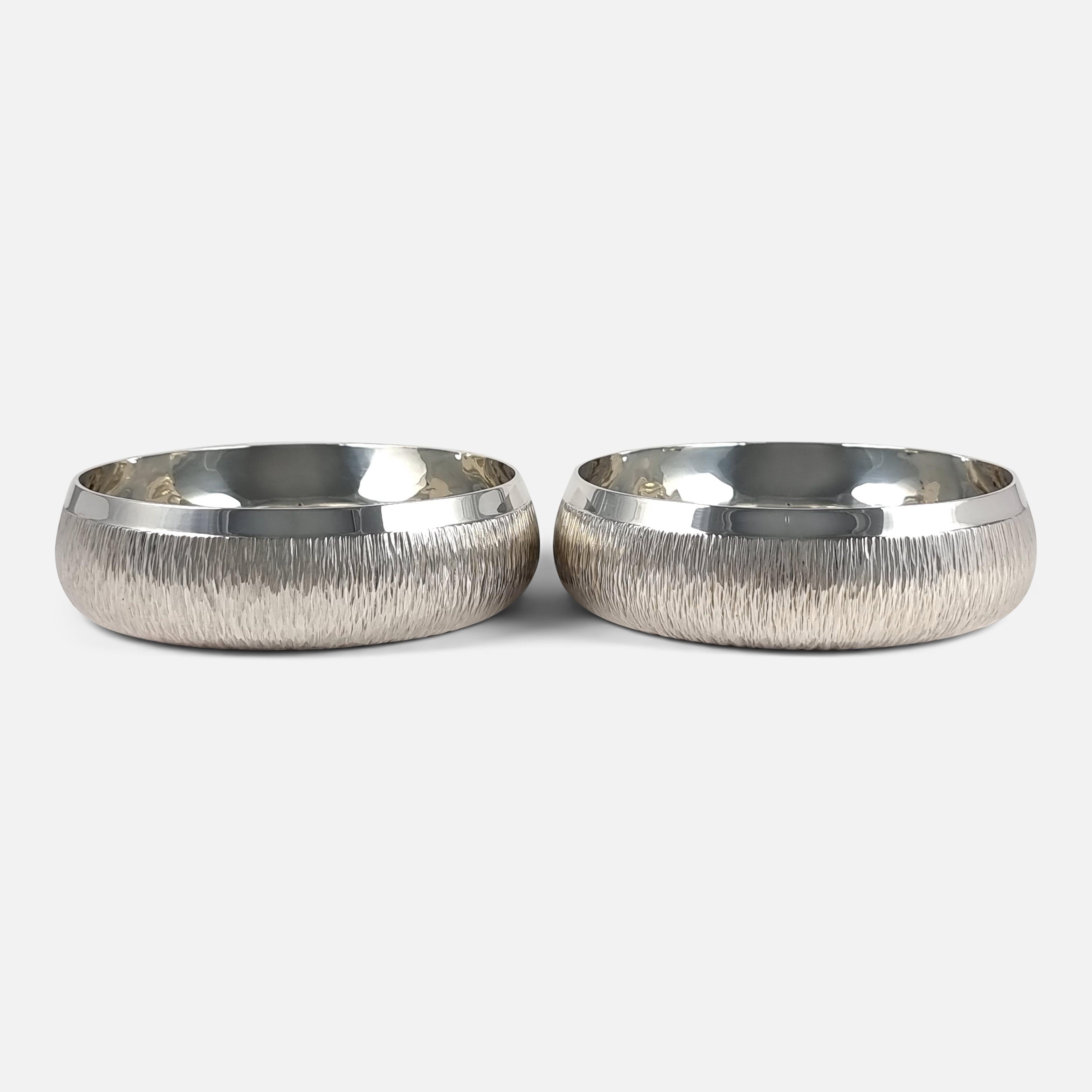 Pair of Sterling Silver Bowls, Gerald Benney, 1983 In Good Condition In Glasgow, GB