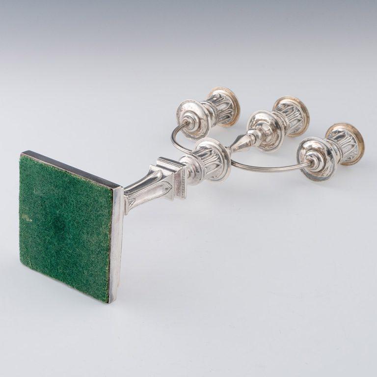 Fin du XIXe siècle Paire de candélabres en argent sterling Sheffield 1883 en vente