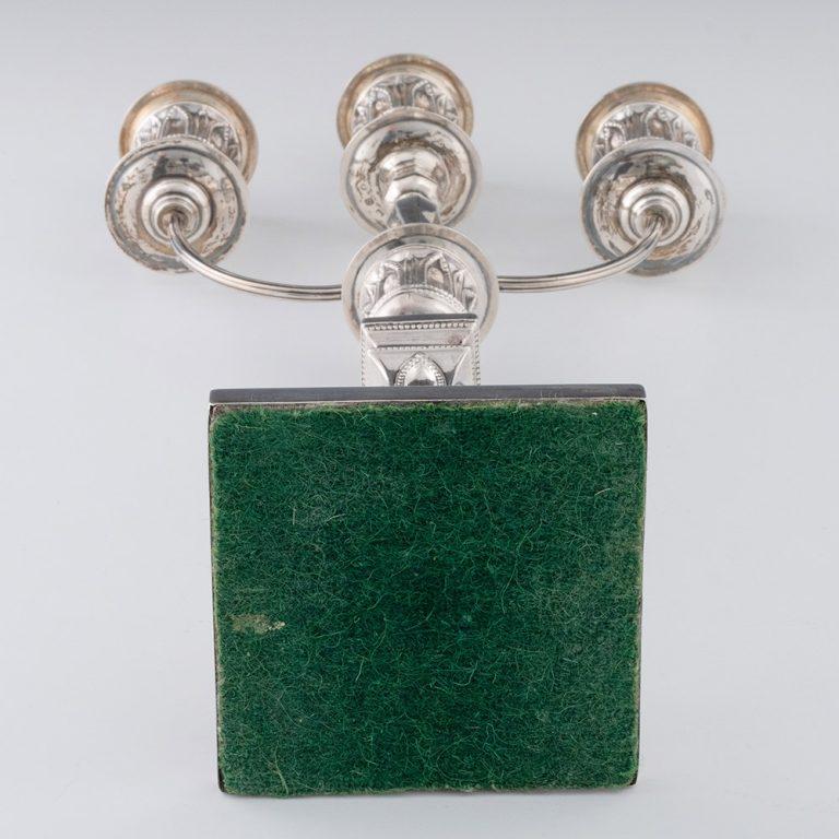 Paire de candélabres en argent sterling Sheffield 1883 en vente 1