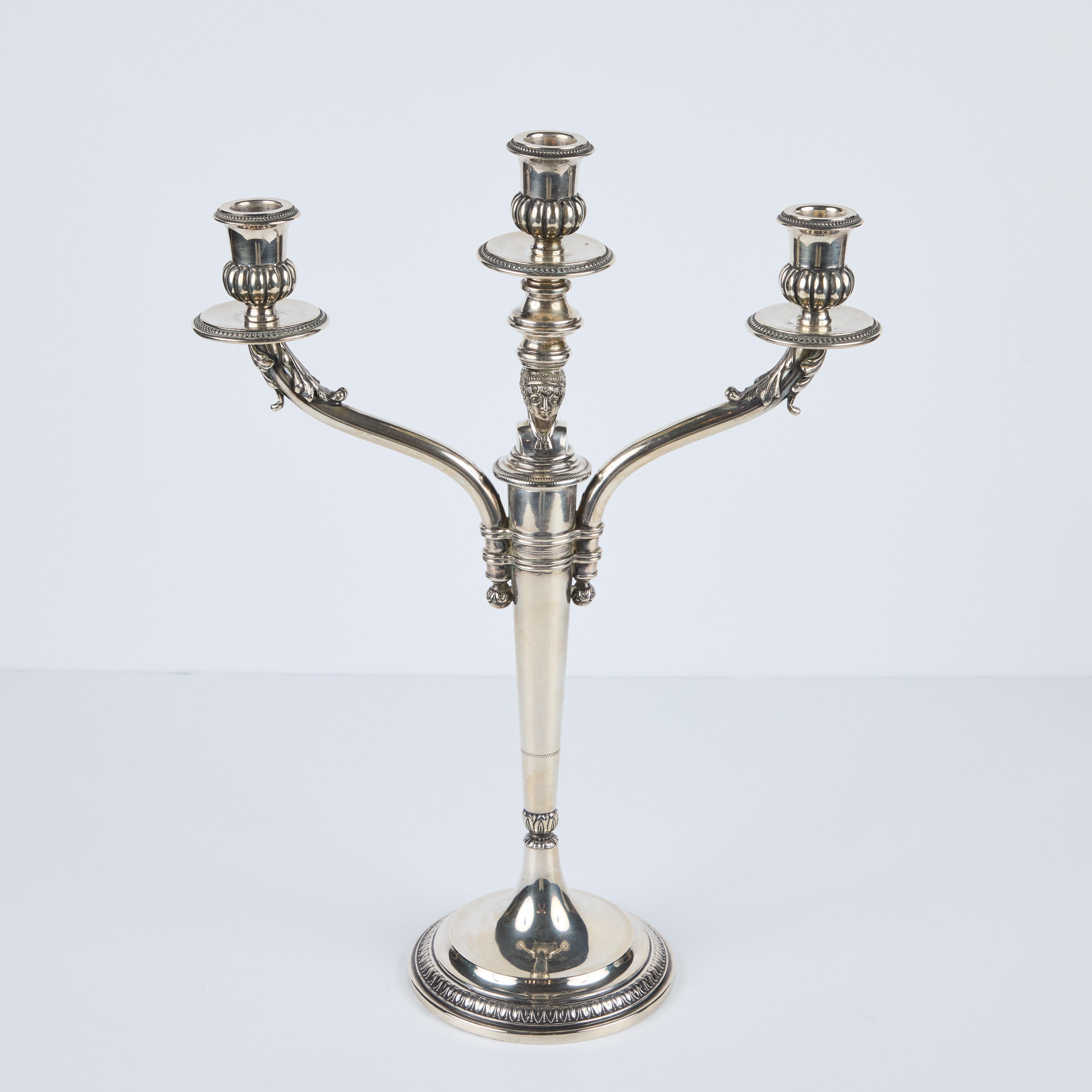 Coppia di candelabri in argento 925 con doppio Giano in vendita 1