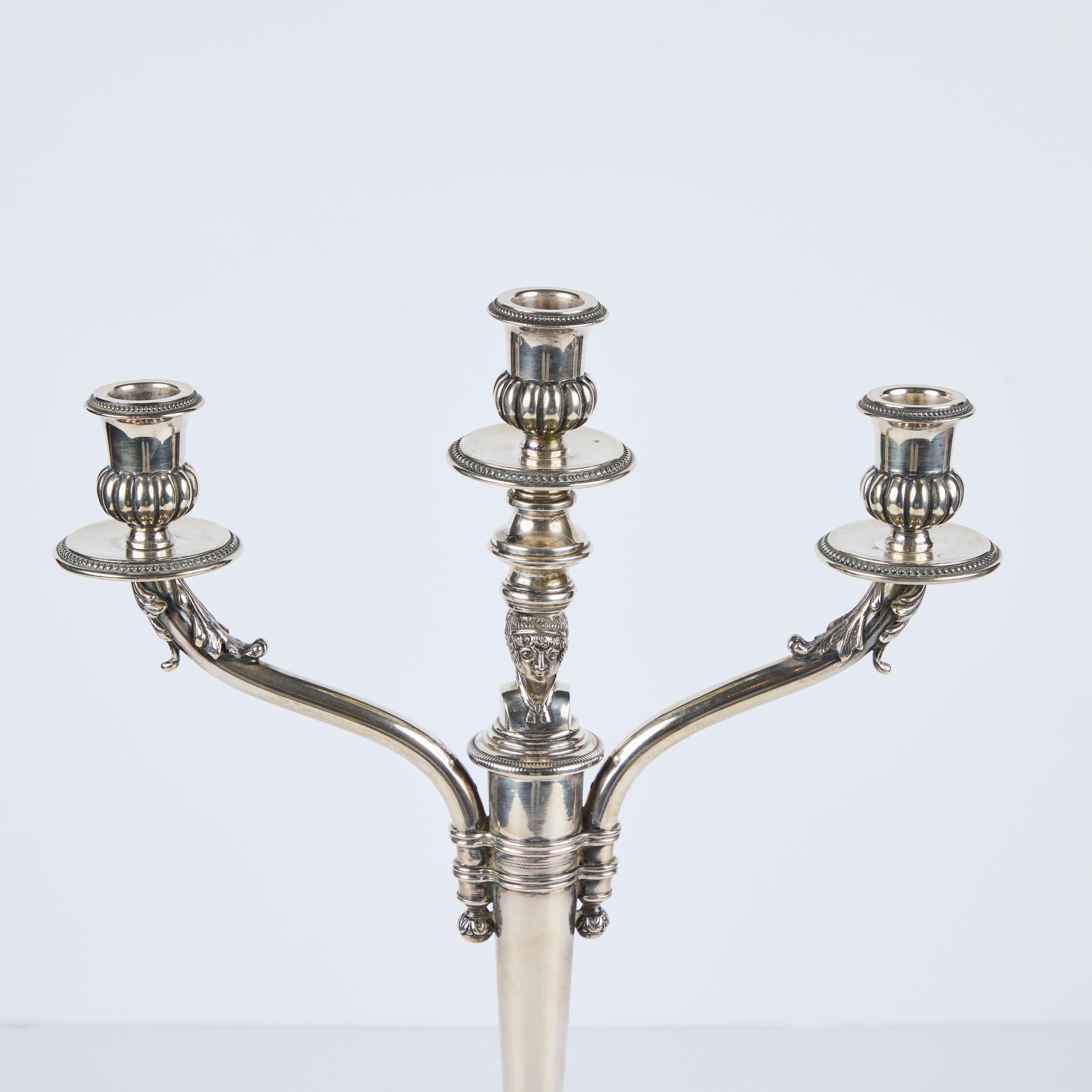 Coppia di candelabri in argento 925 con doppio Giano in vendita 2