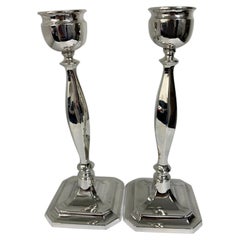 Coppia di candelieri in argento Sterling di Alexander Smith del 1957