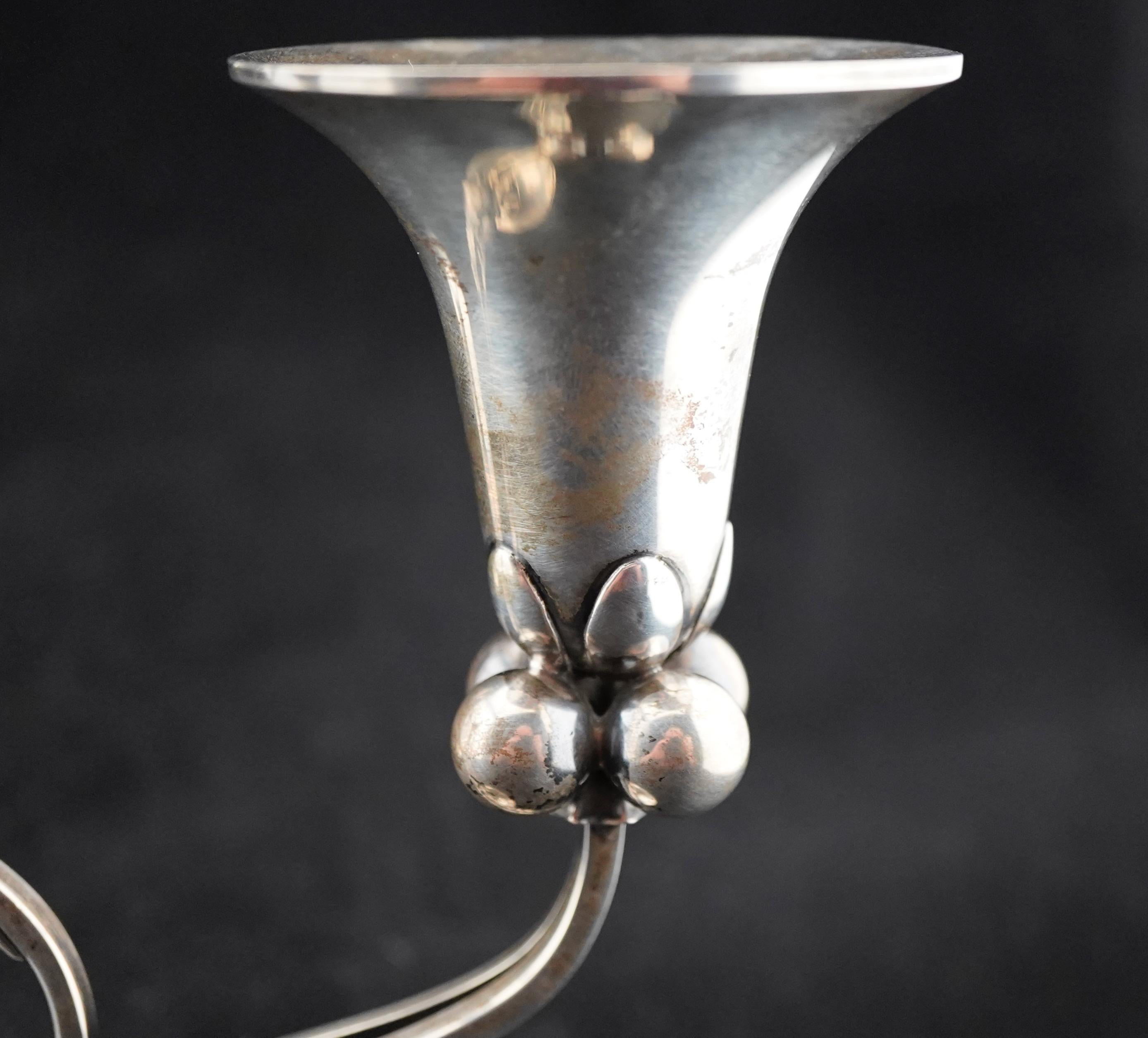 Paar Kerzenleuchter aus Sterlingsilber von Alphonse La Paglia 1952 (Gegossen) im Angebot