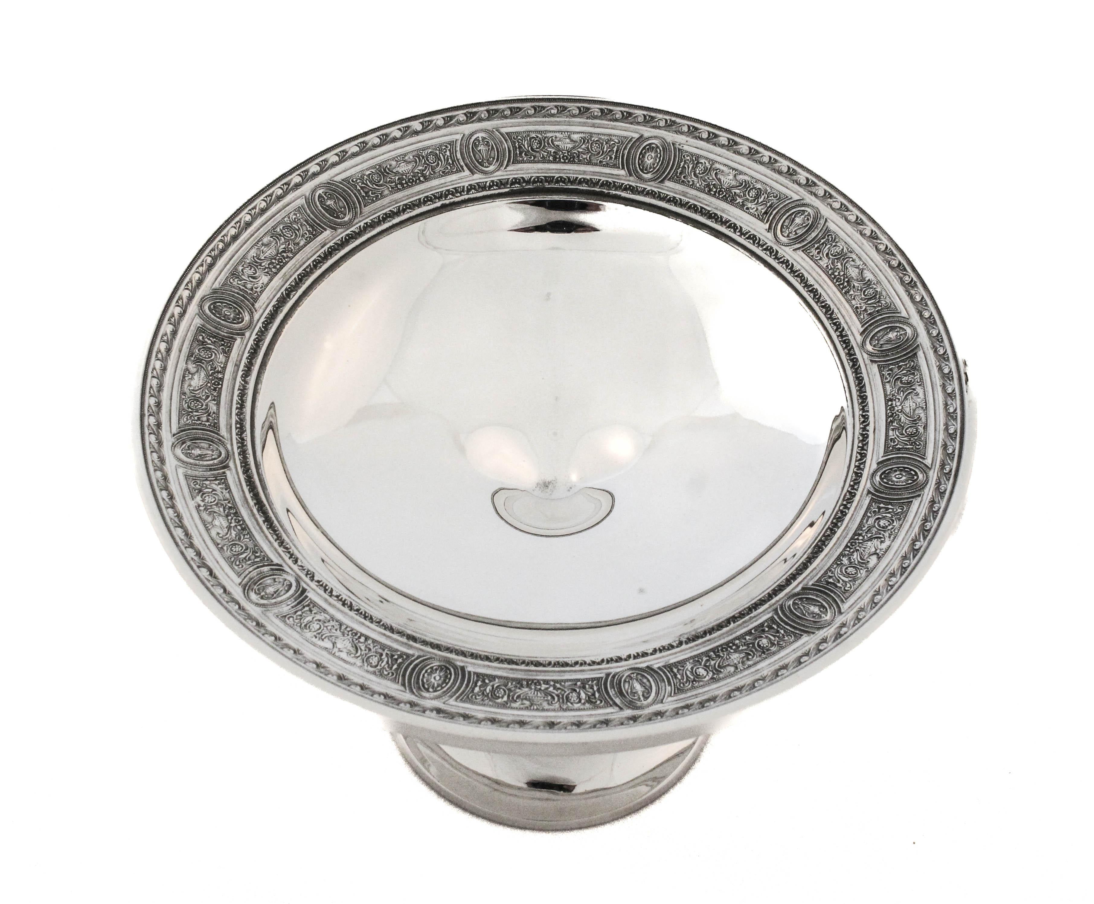 Pair of Sterling Silver Compotes Estadounidense en venta