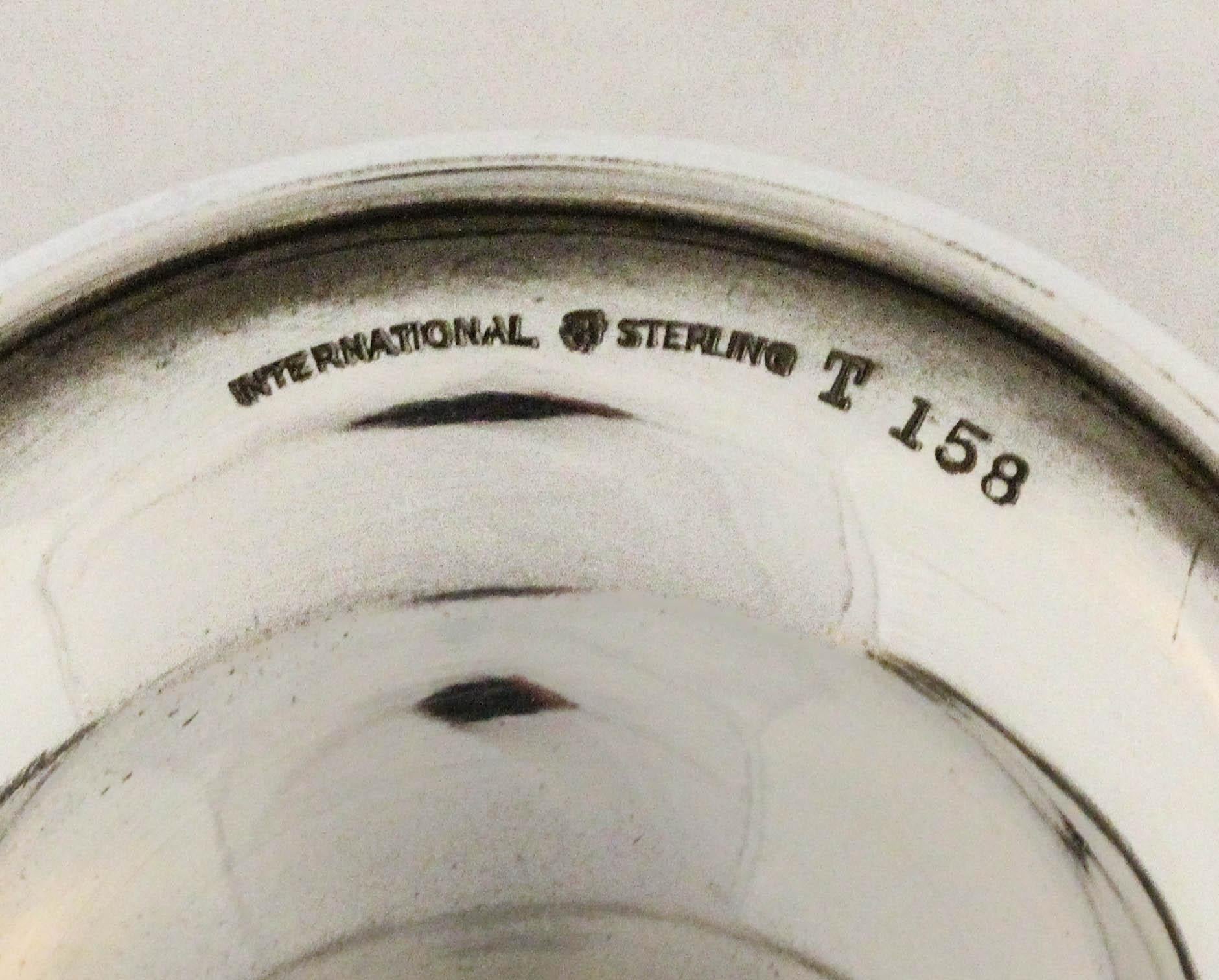 Pair of Sterling Silver Compotes Plata esterlina en venta