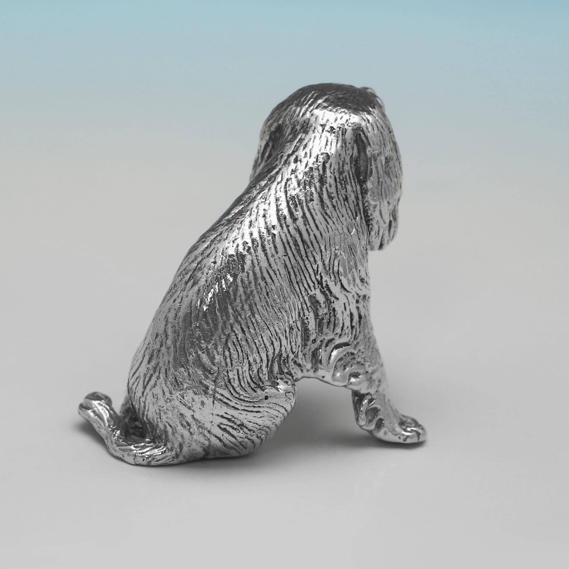 Paar King Charles Spaniel-Modelle aus Sterlingsilber von C.J. Vander aus dem Jahr 1995 (Ende des 20. Jahrhunderts) im Angebot