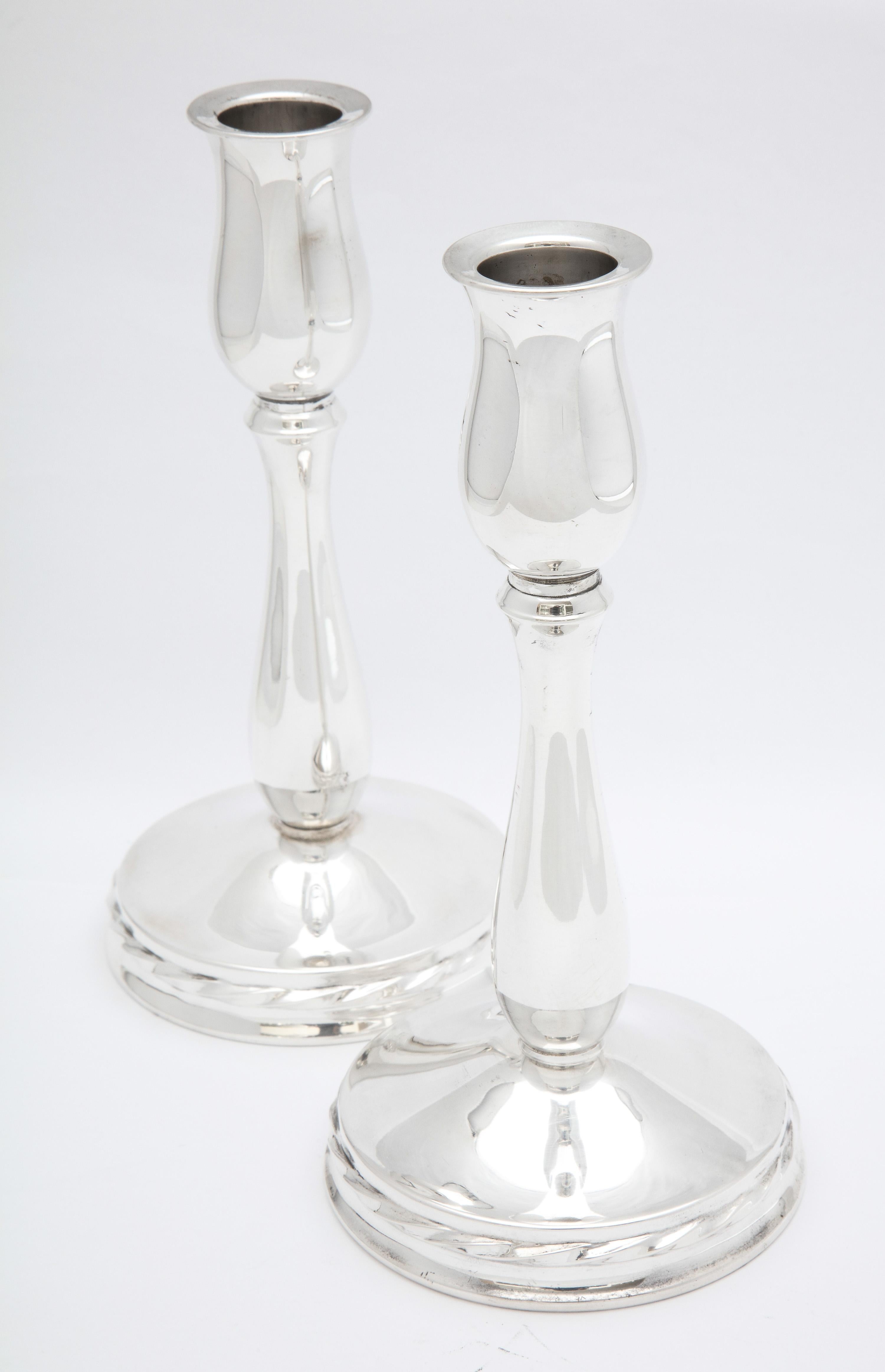 Pair of Sterling Silver Mid-Century Modern Candlesticks In Good Condition In New York, NY