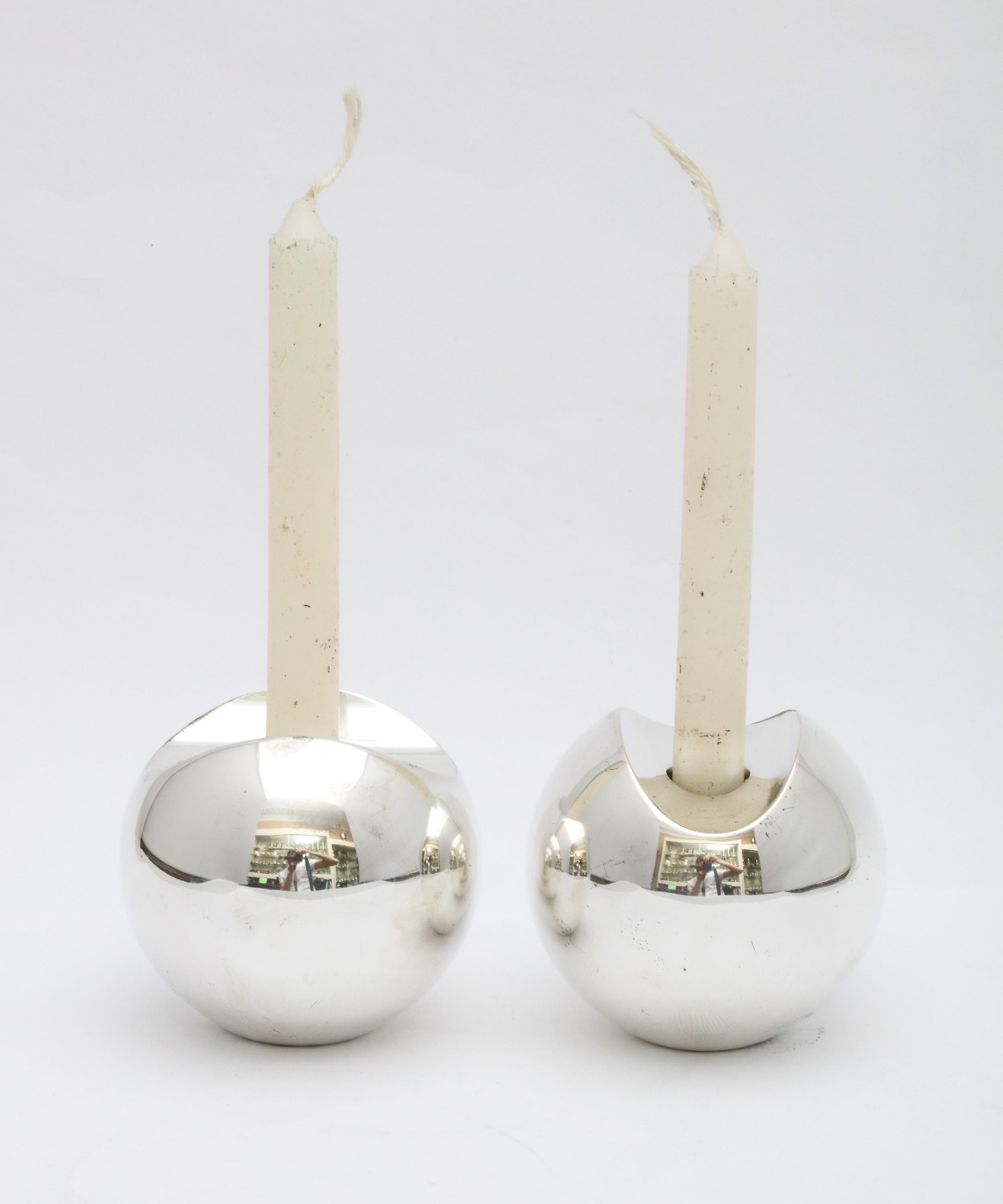 Swedish Pair of Sterling Silver Mid-Century Modern Candlesticks by Timo Sarpeneva For Sale