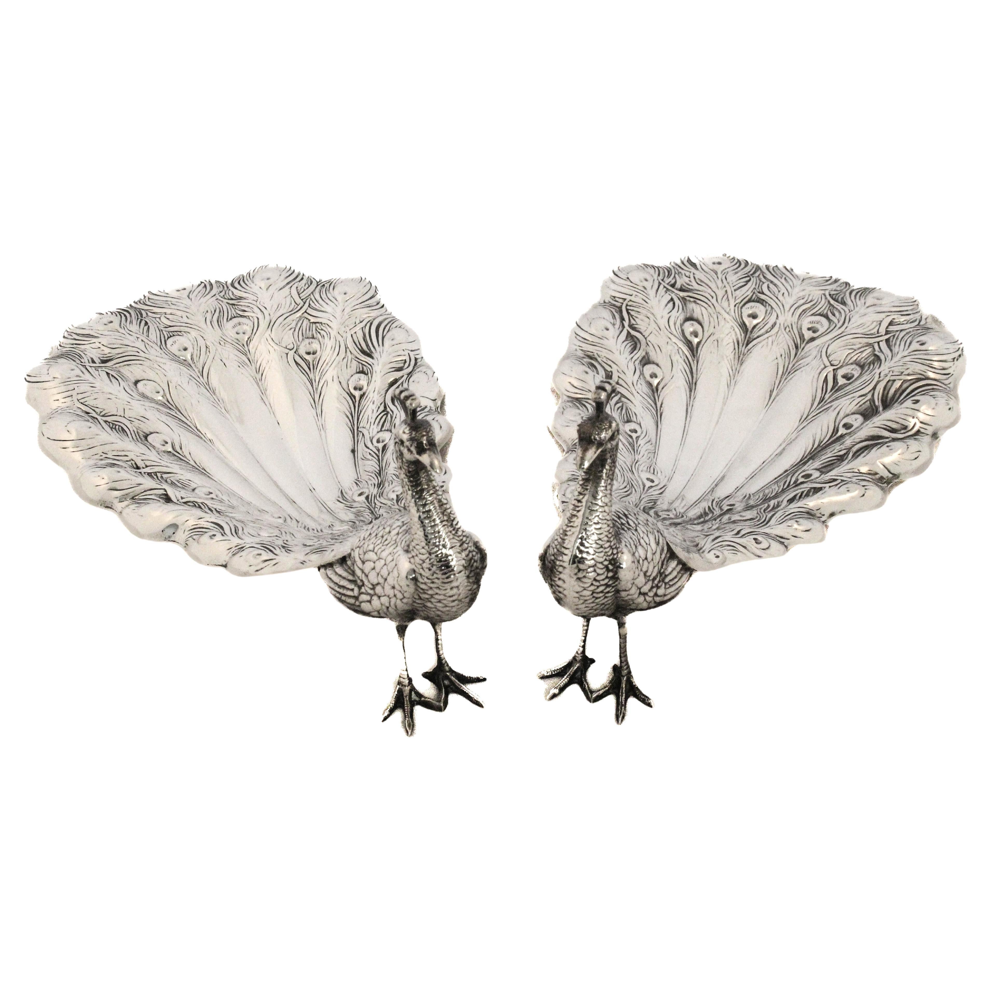 Pareja de platos de pavo real de plata de ley