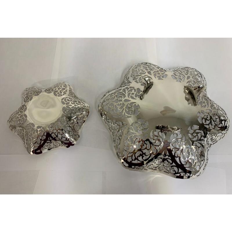 Women's or Men's Pair of Sterling Silver Pierced Fruit/Bonbon Dishes by Douglas Heeley, 1969 For Sale