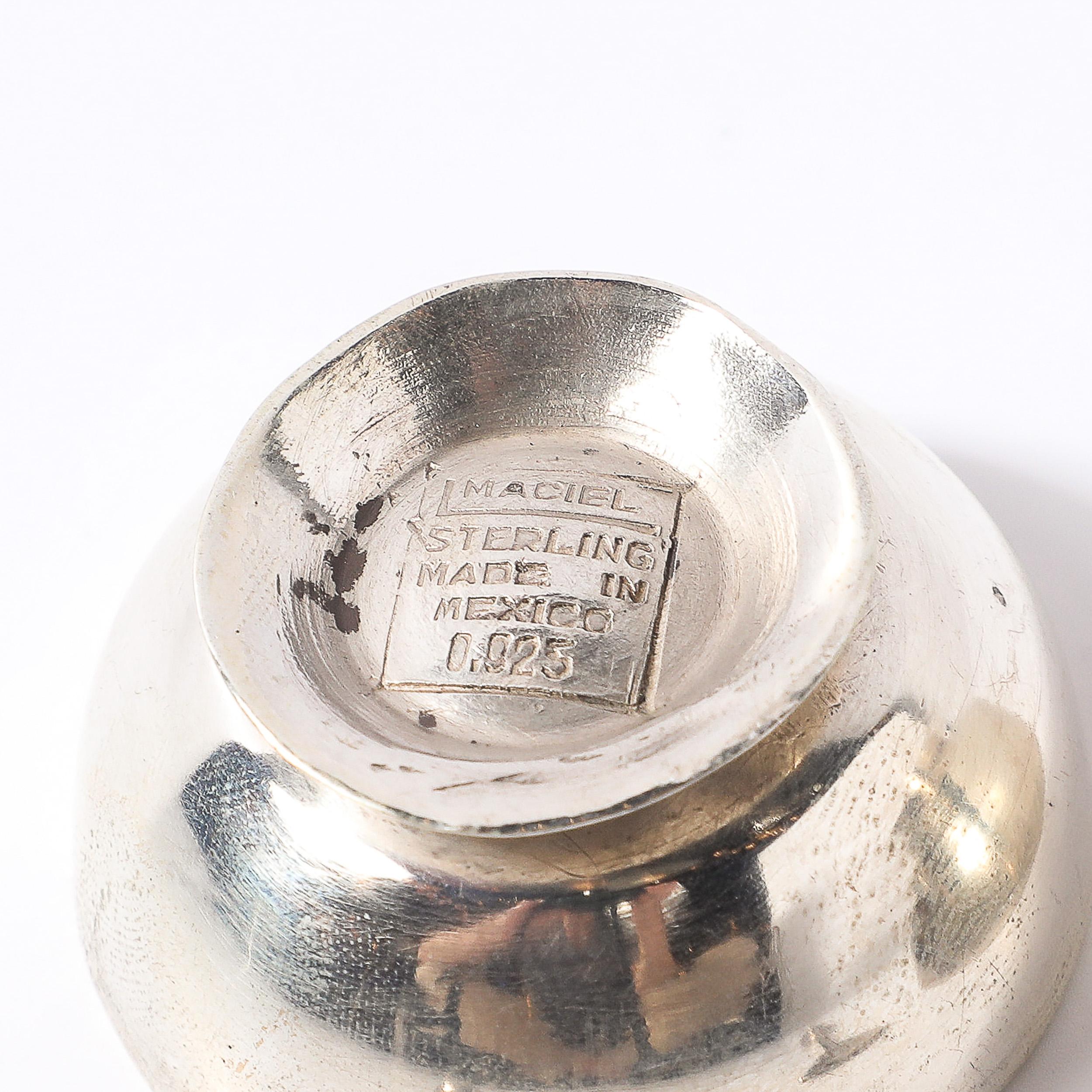 Pair of Sterling Silver Salt Cellars with Spoons signed Marcia For Sale 4
