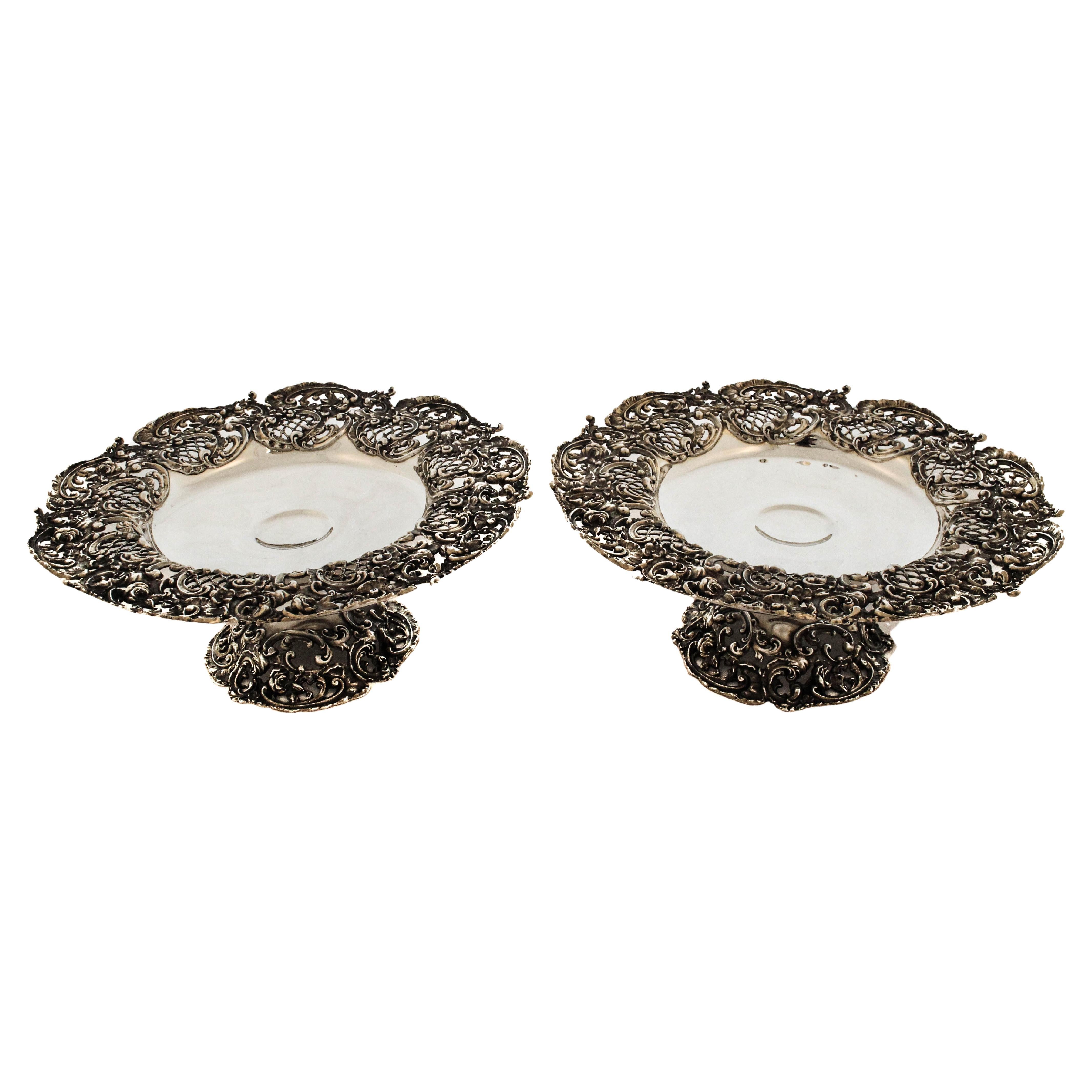 Coppia di tazze in argento Sterling