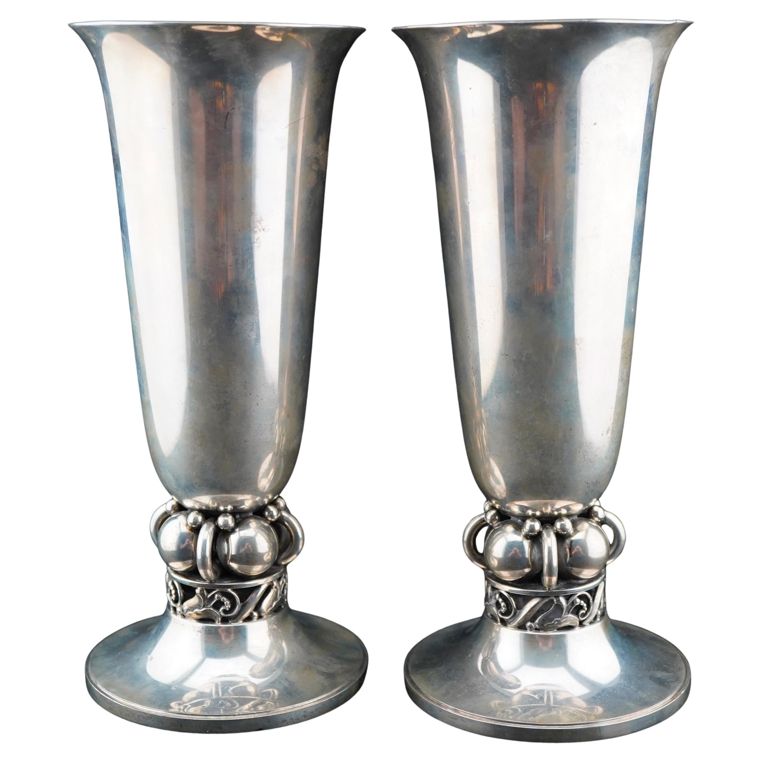 Coppia di vasi in argento Sterling di Alphonse La Paglia 1952
