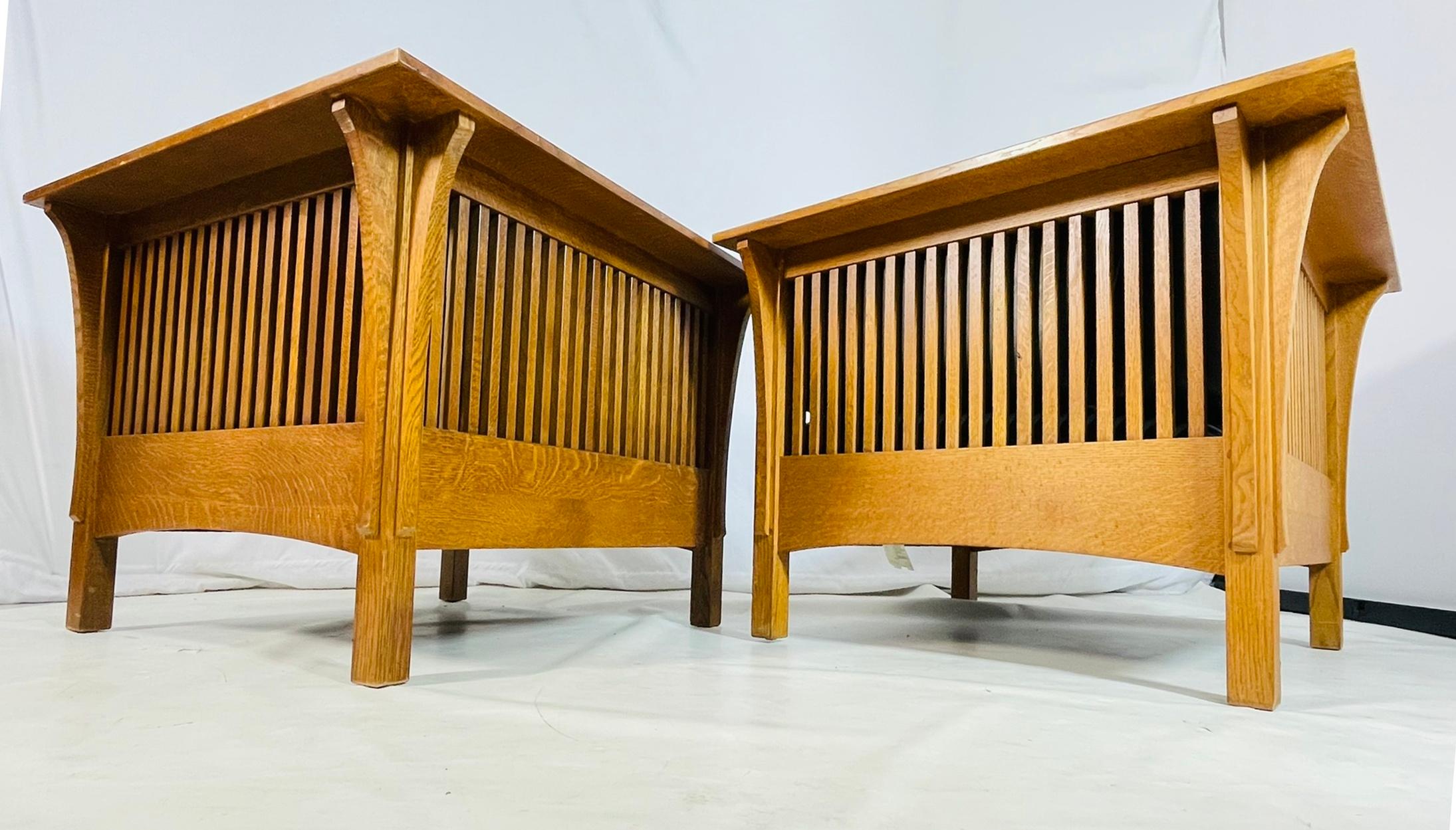 Coppia di poltrone Stickley Mission Oak, 1995, design ampio e scultoreo in vendita 3