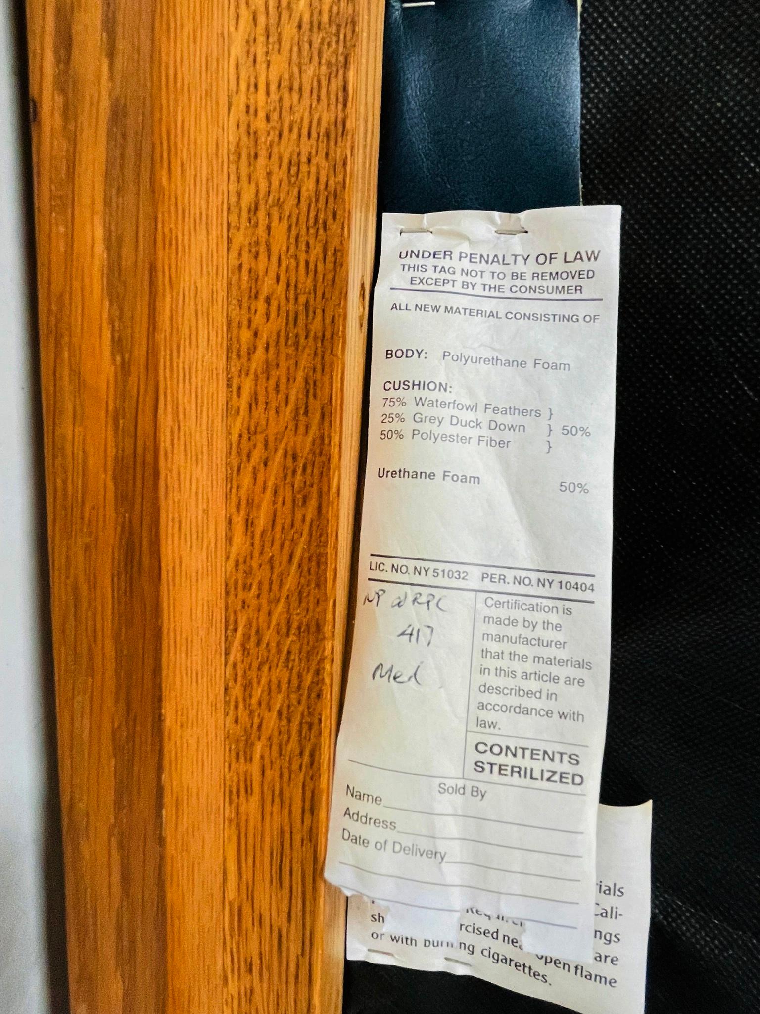 Coppia di poltrone Stickley Mission Oak, 1995, design ampio e scultoreo in vendita 8