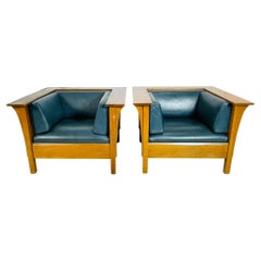 Paar Stickley Mission Oak Armchairs, 1995, breites & skulpturales Design