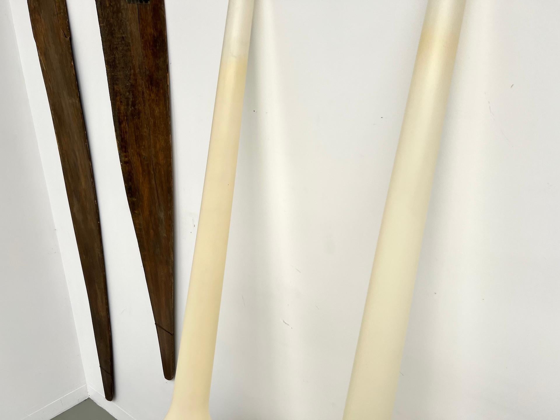 Ein Paar Sticklight-Lampen von Michael Young (Kunststoff) im Angebot