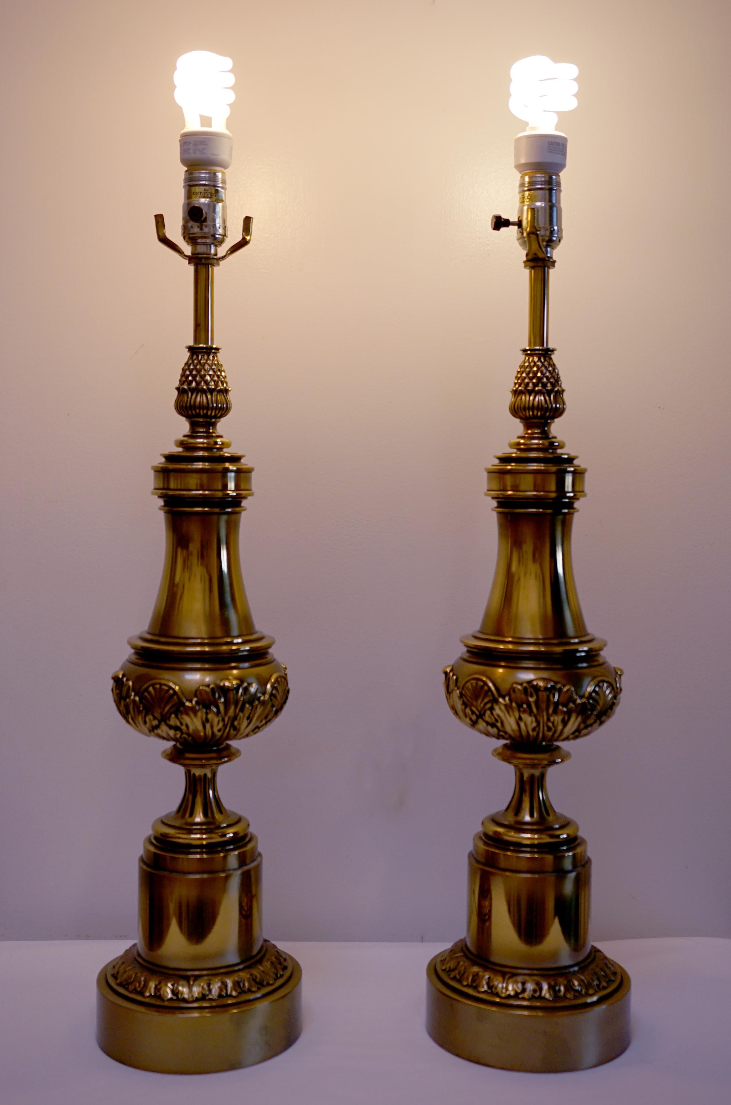 Pair of Stiffel Brass Columnar Table Lamps For Sale 4