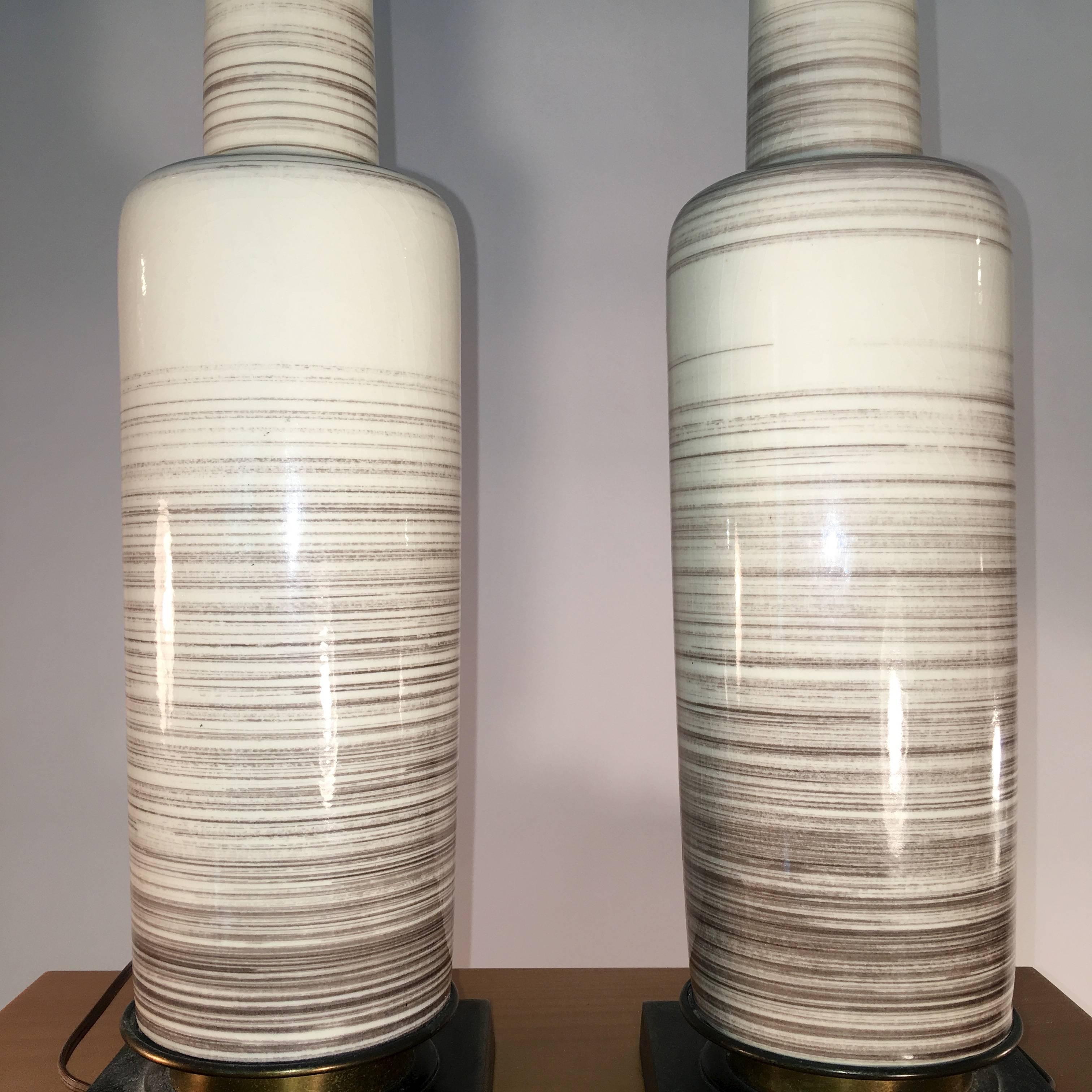 Paire de lampes Stiffel en forme de bouteille en céramique émaillée en vente 1