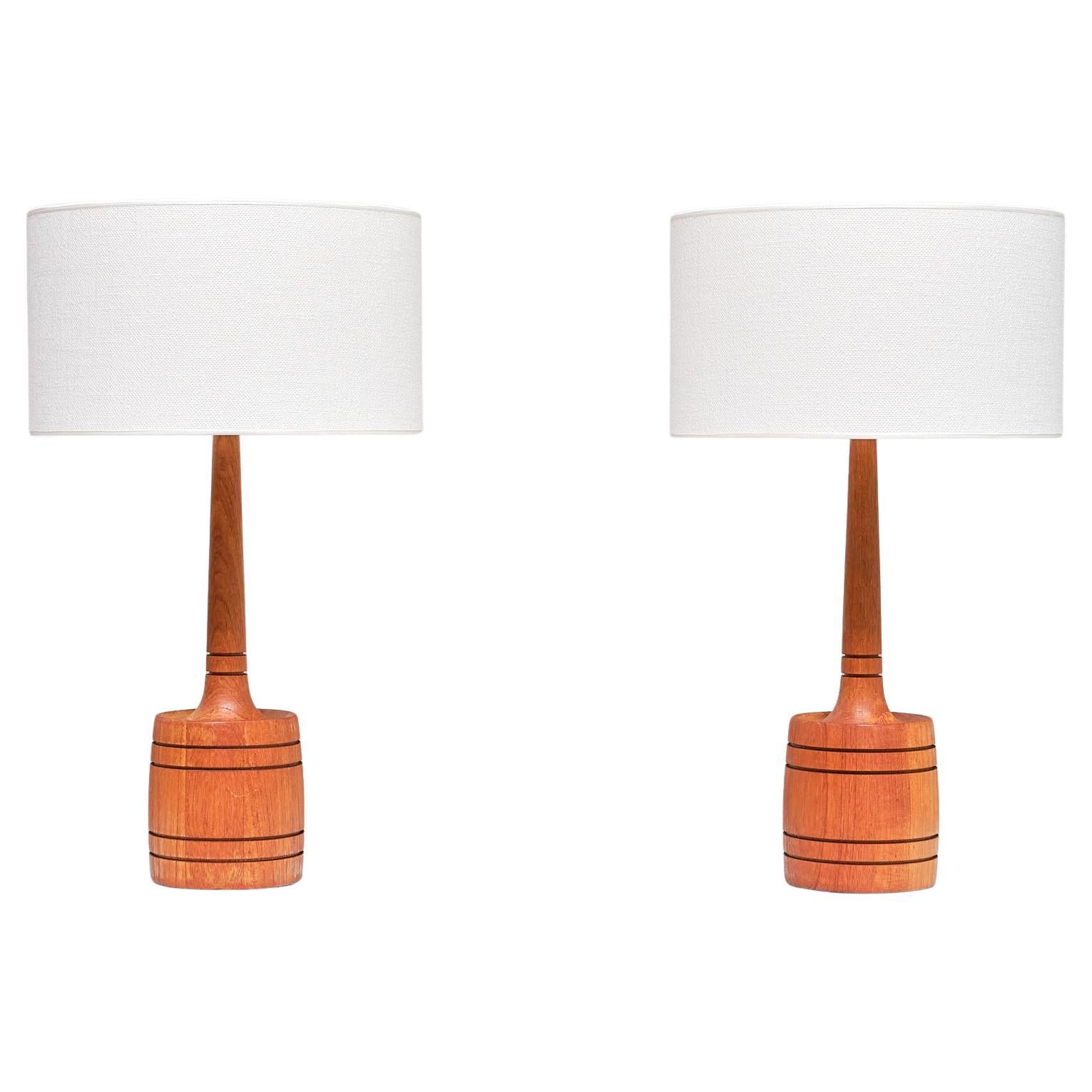 Paar Stilarmatur Tranås Tischlampen aus massivem Teakholz, Schweden, 1960er Jahre